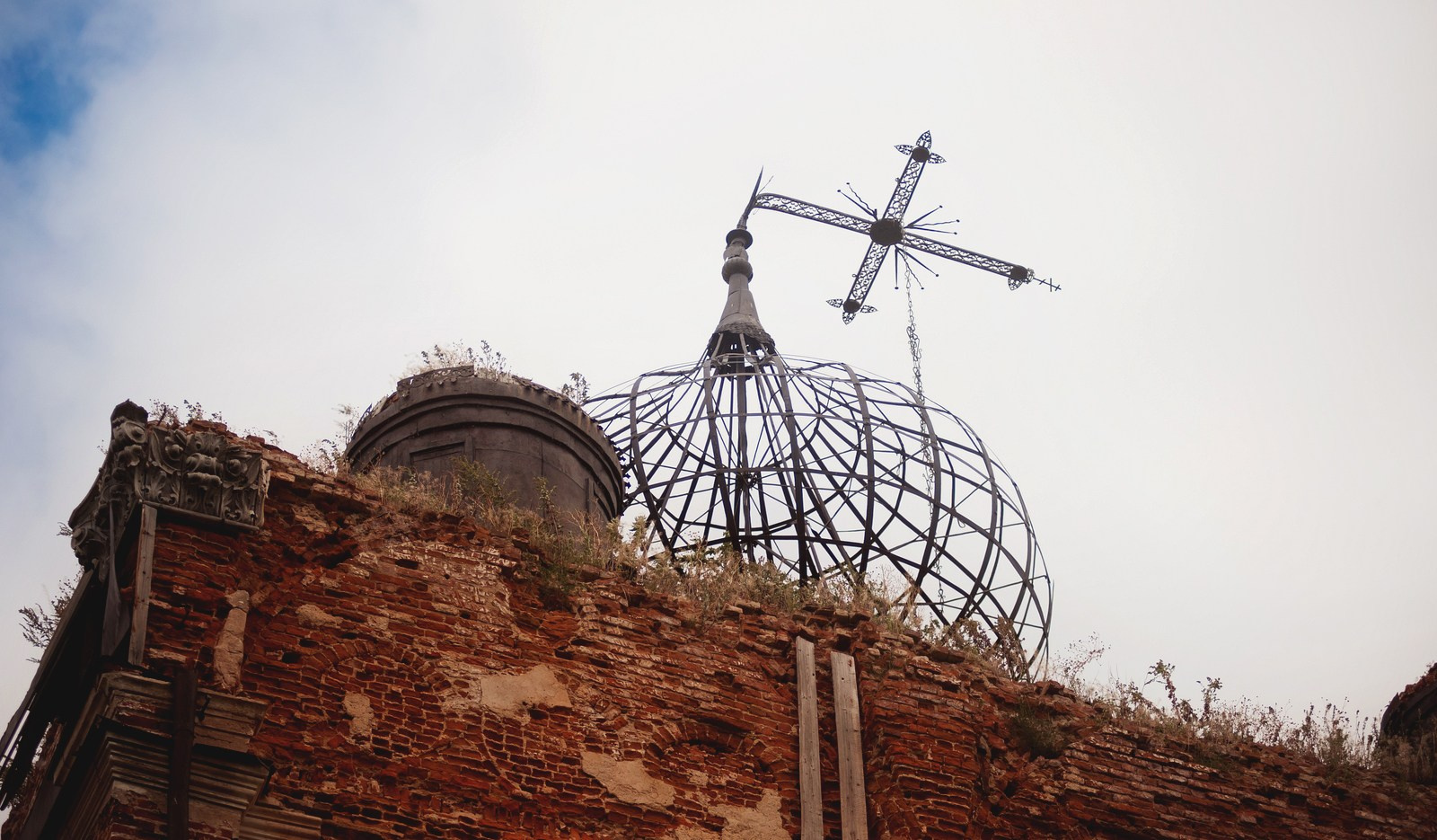 Храм, село Кой