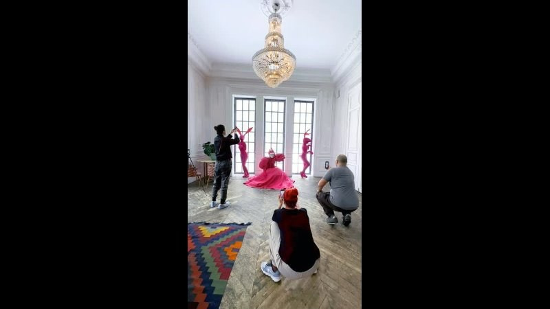 Съёмка костюмов. Мимы и Ходулисты на встречу гостей. Москва