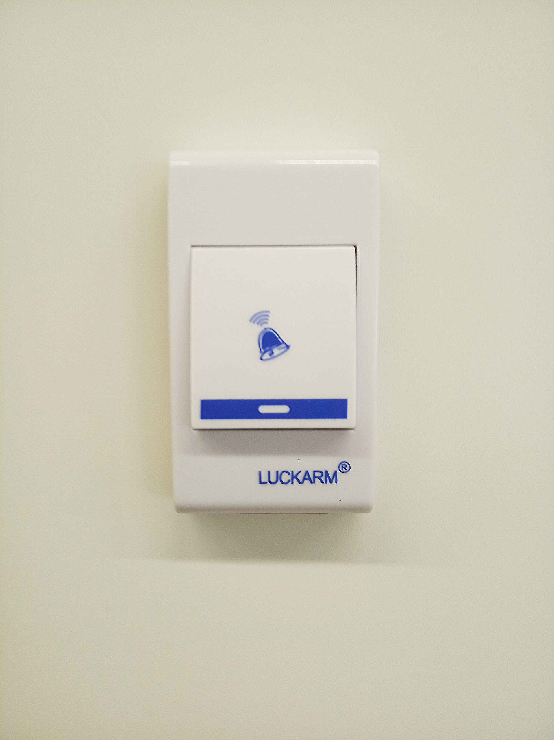 Акцион Кости - это игра на произведения искусства