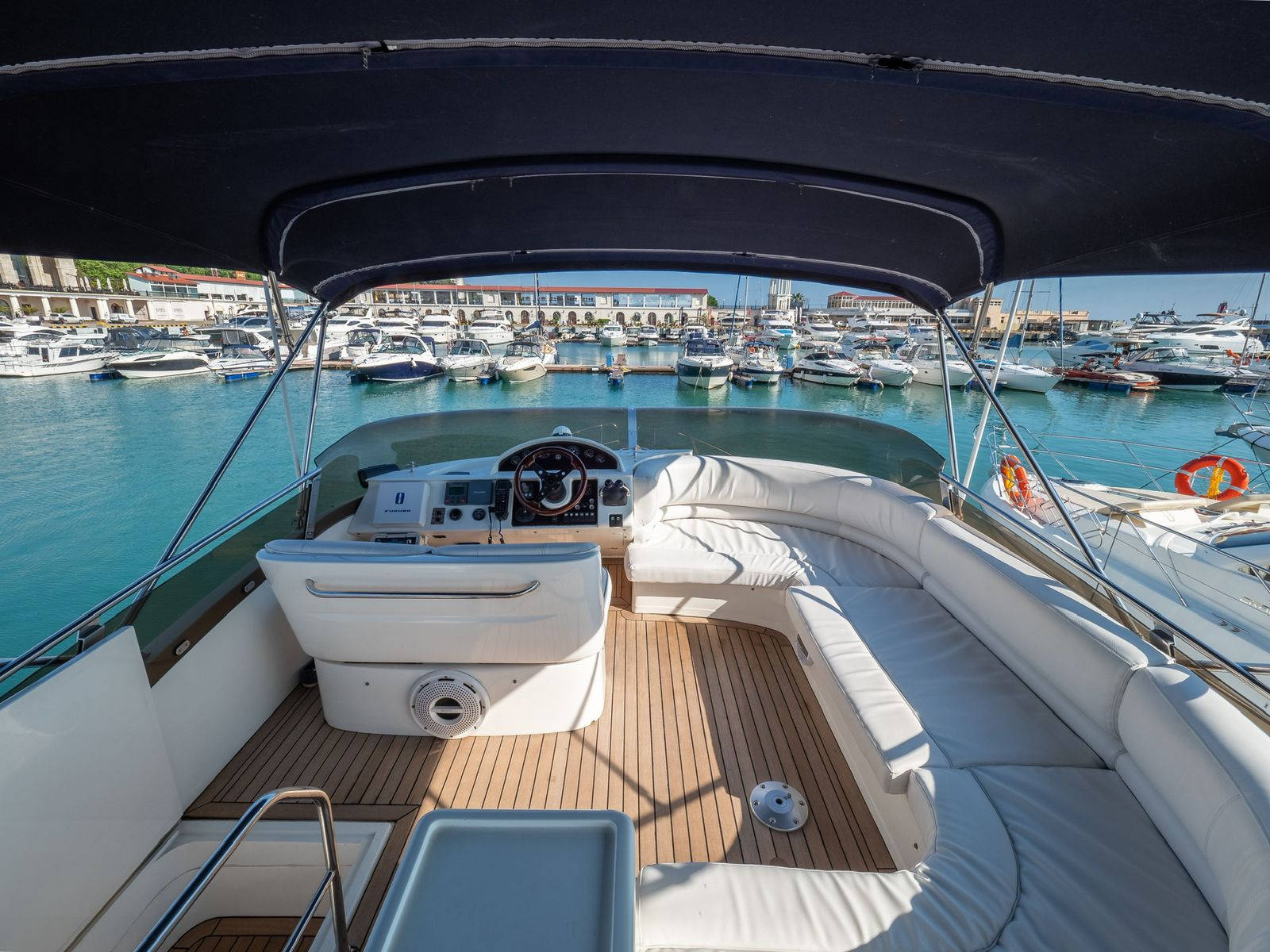 ПРЕМИУМ VIP ЯХТЫ В СОЧИ. Аренда Яхт в Сочи от Эконом до Премиум Класса