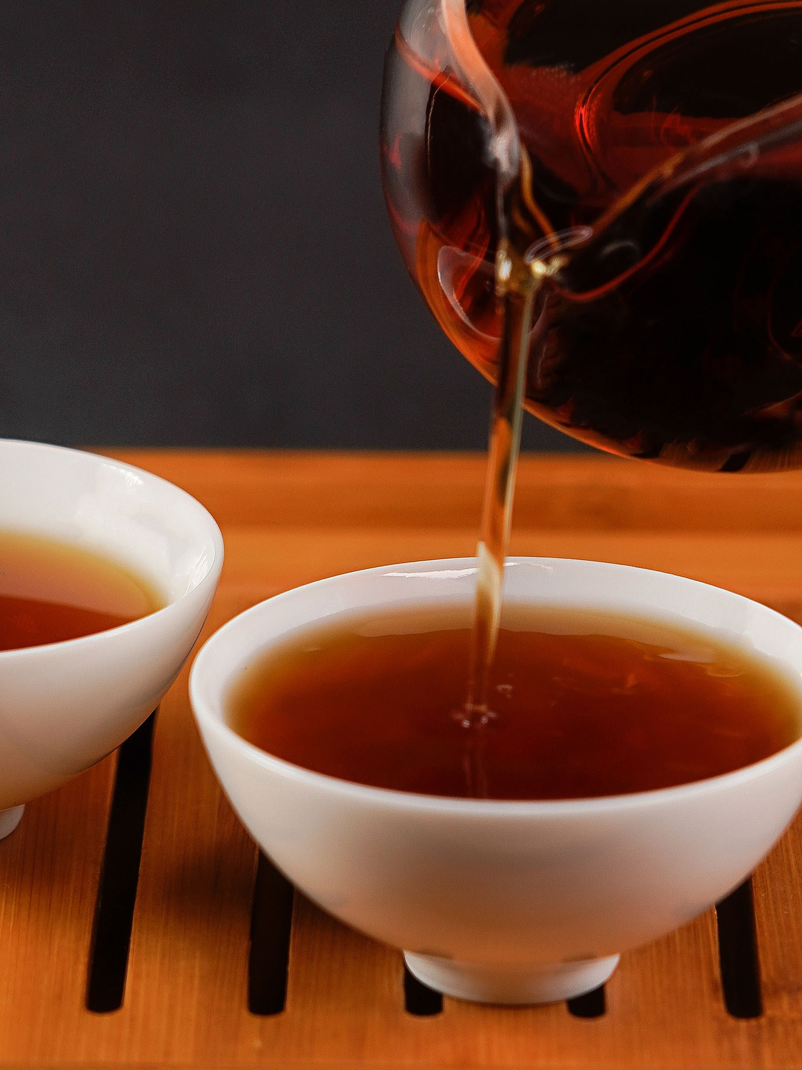 Чай заварной (темный фон)