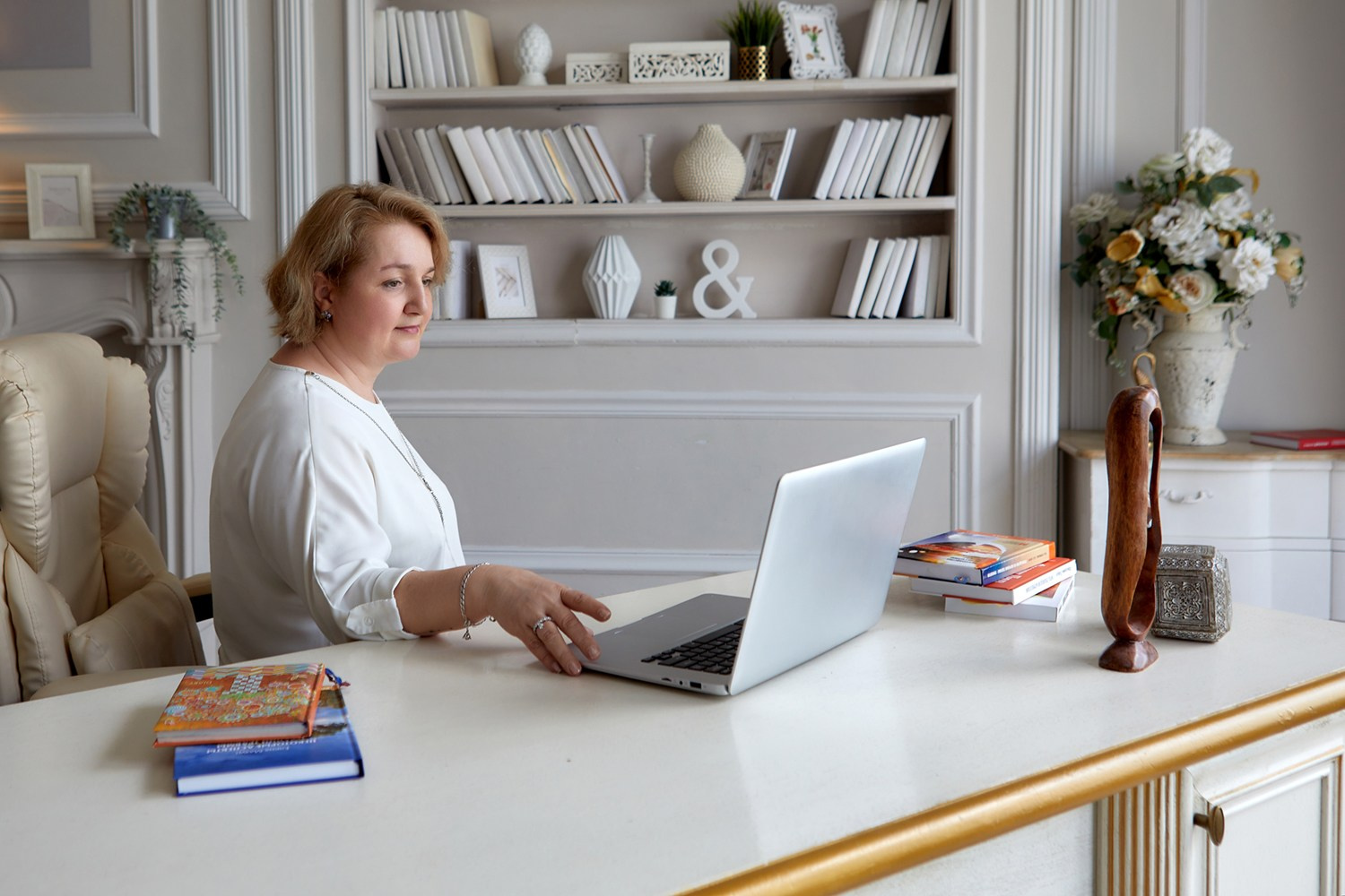 Бизнес-портрет, фотосессия в деловом стиле в Москве. Фотограф Полина Завельская
