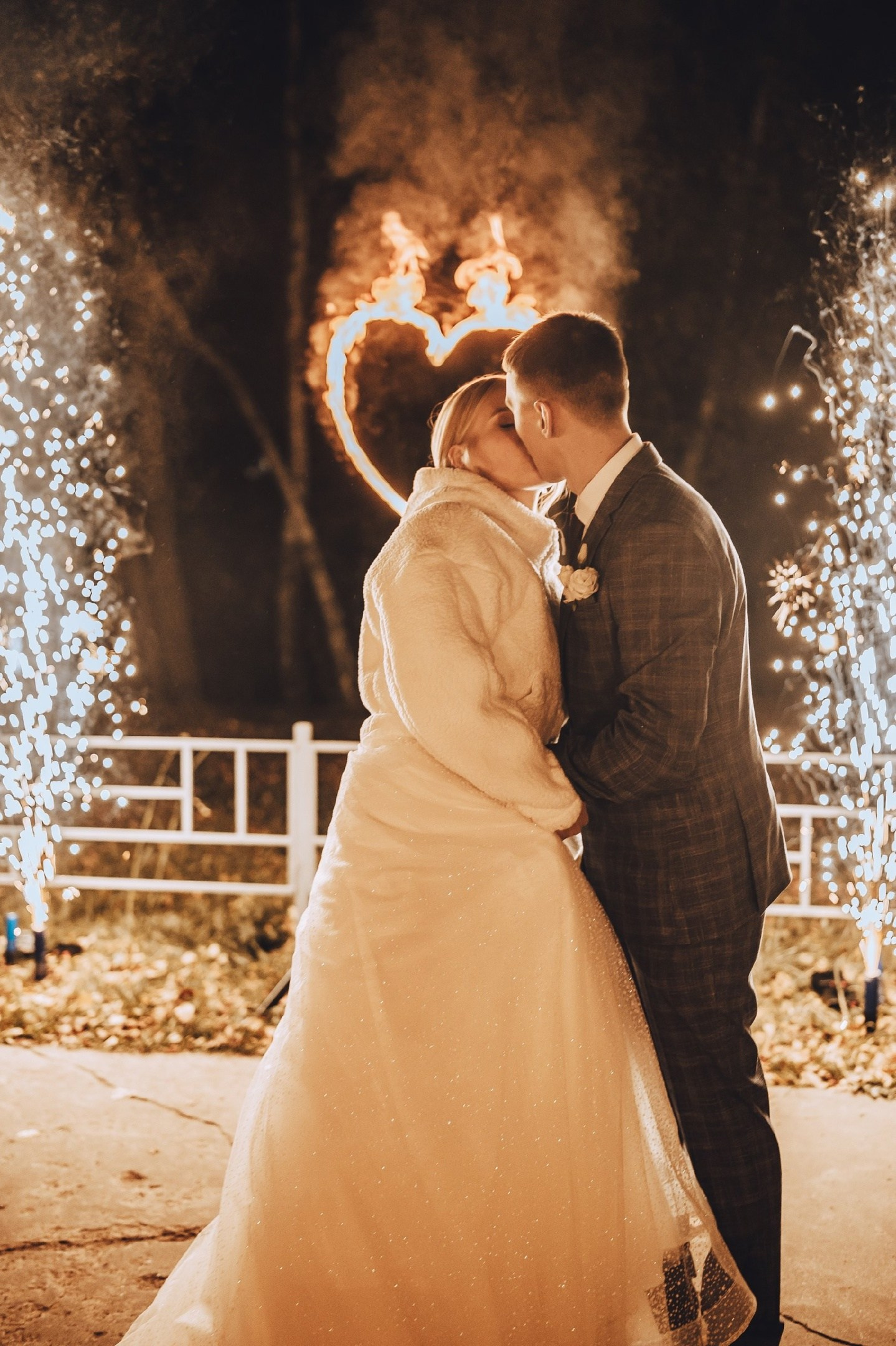 Огненно-пиротехническое шоу, салюты, пиротехника на ваш праздник!