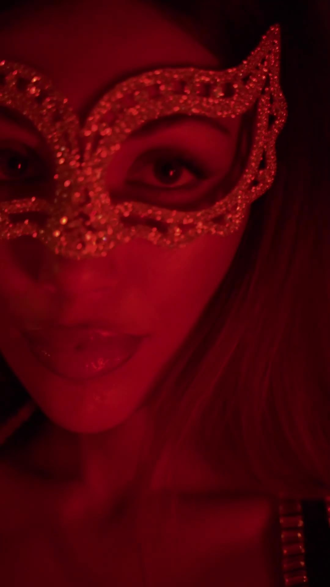 ВИДЕО. Антон Чигляков -   профессиональный фотограф