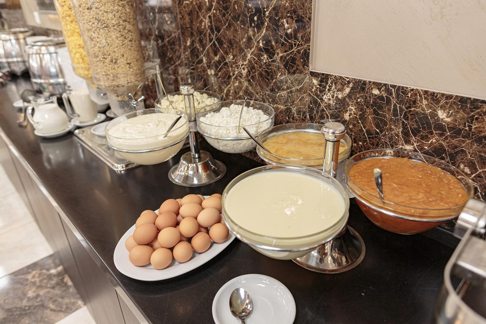 Шведский стол Гостиничного комплекса Севастополь. Свадебный и репортажный фотограф в Москве и Московской области