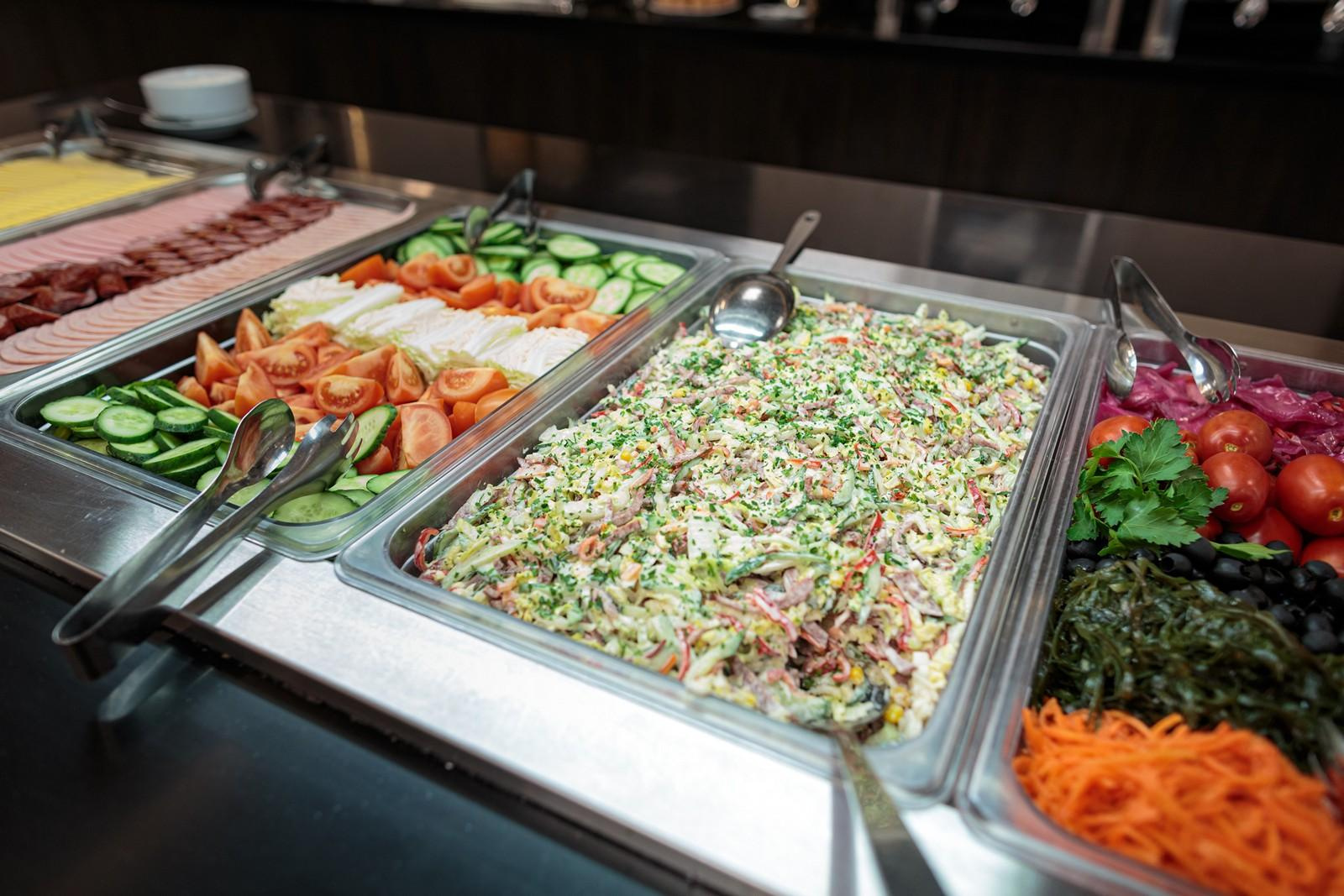 Шведский стол Гостиничного комплекса Севастополь. Свадебный и репортажный фотограф в Москве и Московской области