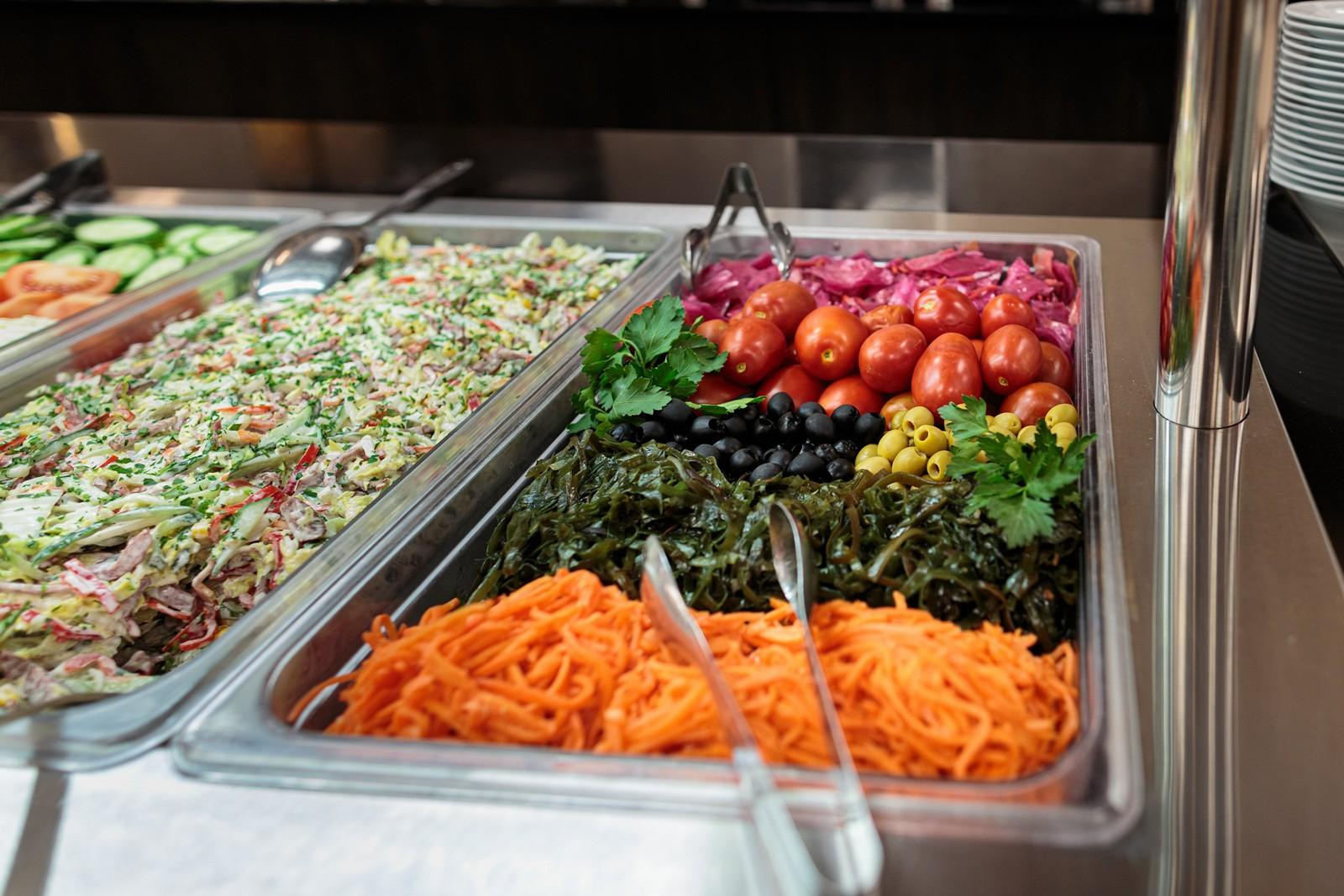 Шведский стол Гостиничного комплекса Севастополь. Свадебный и репортажный фотограф в Москве и Московской области