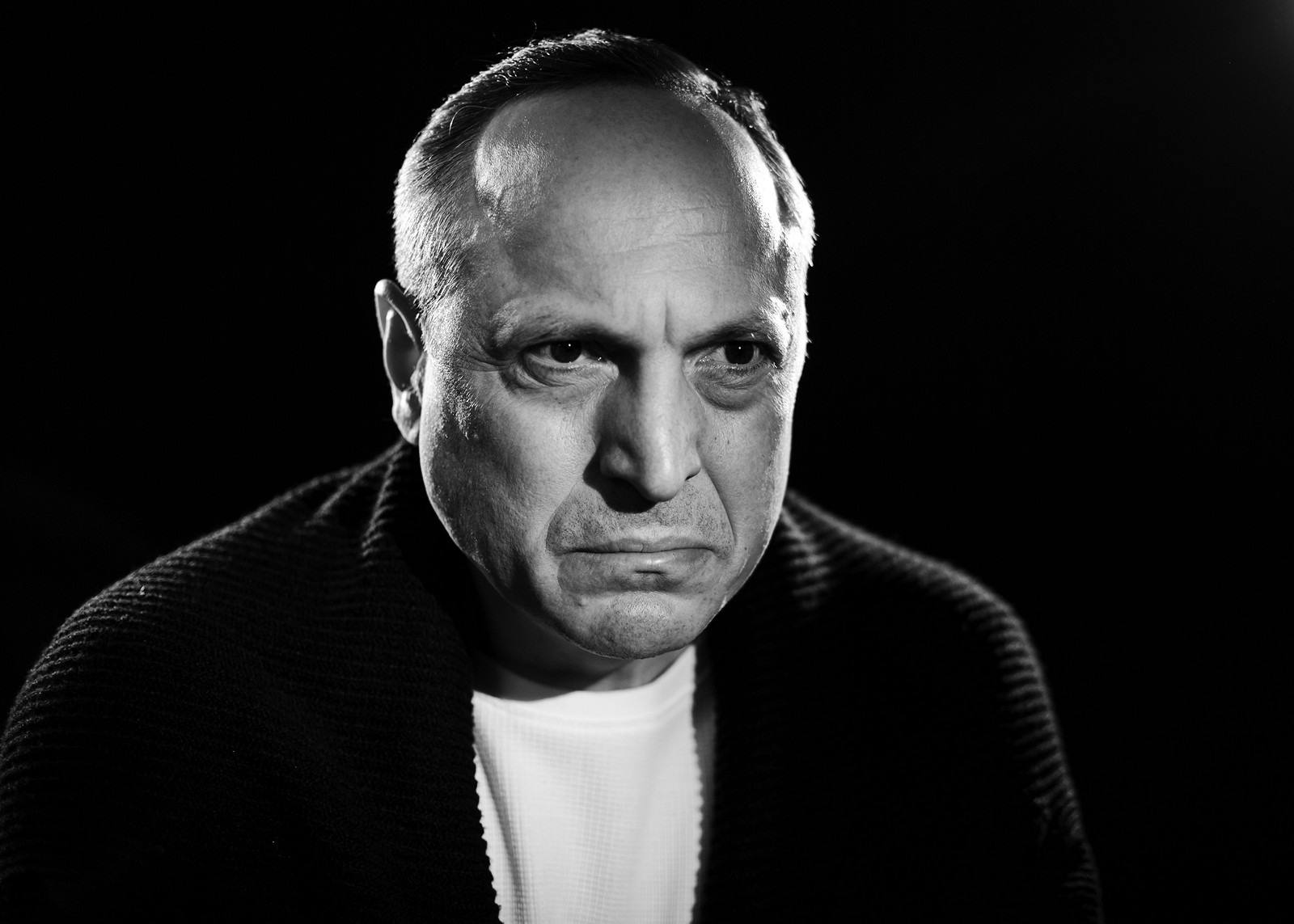 Мужской ЧБ портрет. Свадебный и репортажный фотограф в Москве и Московской области