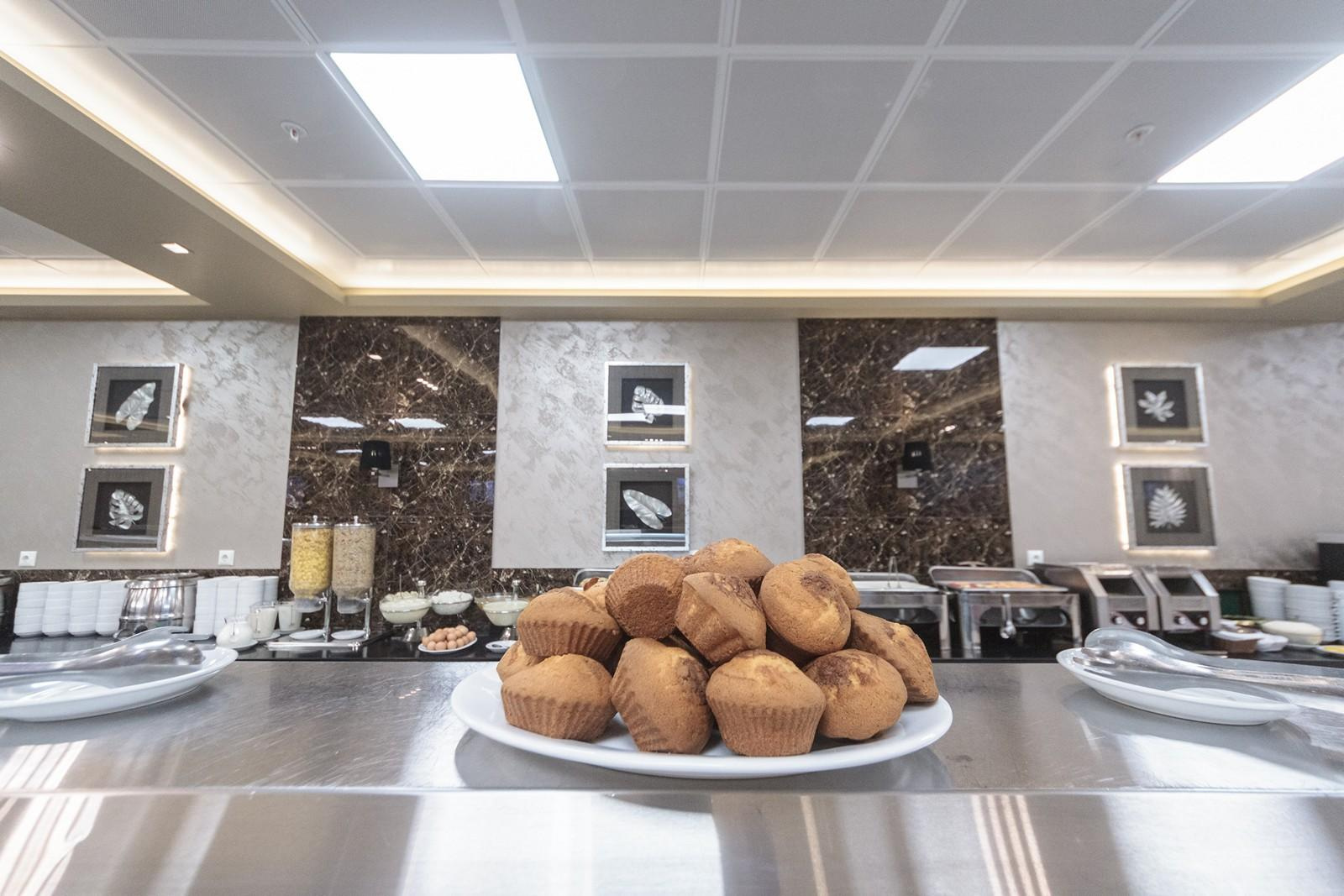 Шведский стол Гостиничного комплекса Севастополь. Свадебный и репортажный фотограф в Москве и Московской области