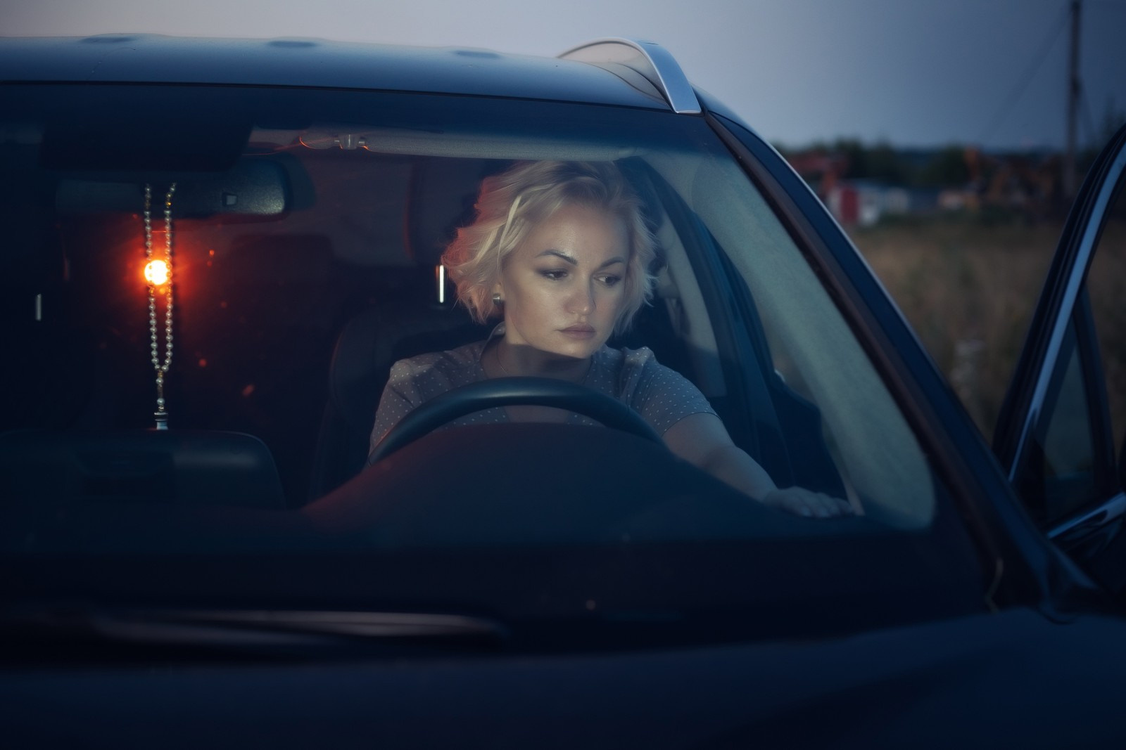 Портрет с Авто. Свадебный и репортажный фотограф в Москве и Московской области