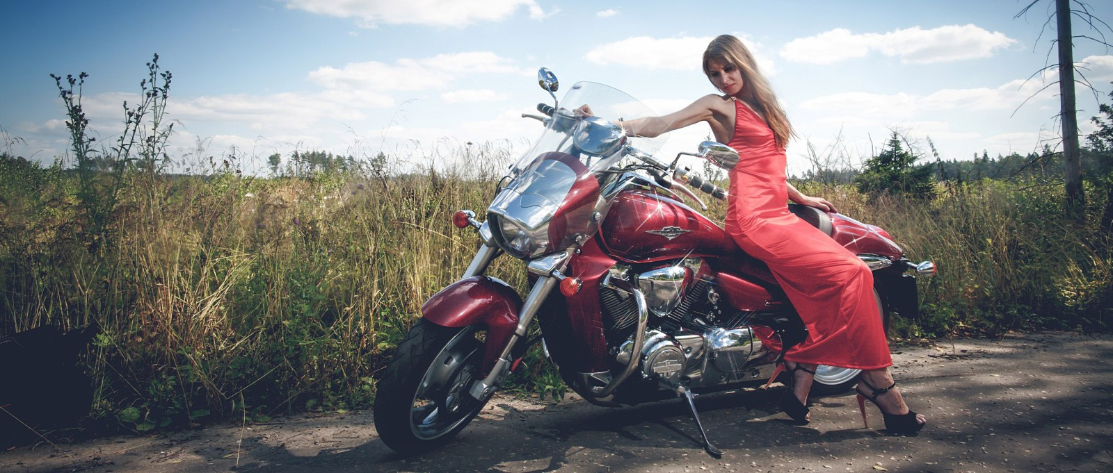 Портрет с мото. Свадебный и репортажный фотограф в Москве и Московской области