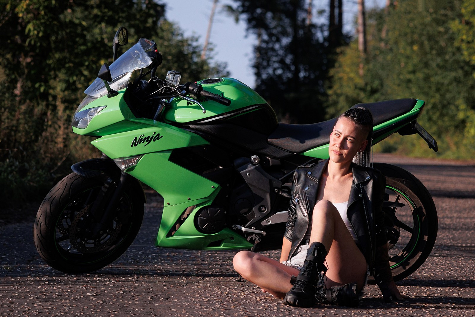 Портрет с мото. Свадебный и репортажный фотограф в Москве и Московской области