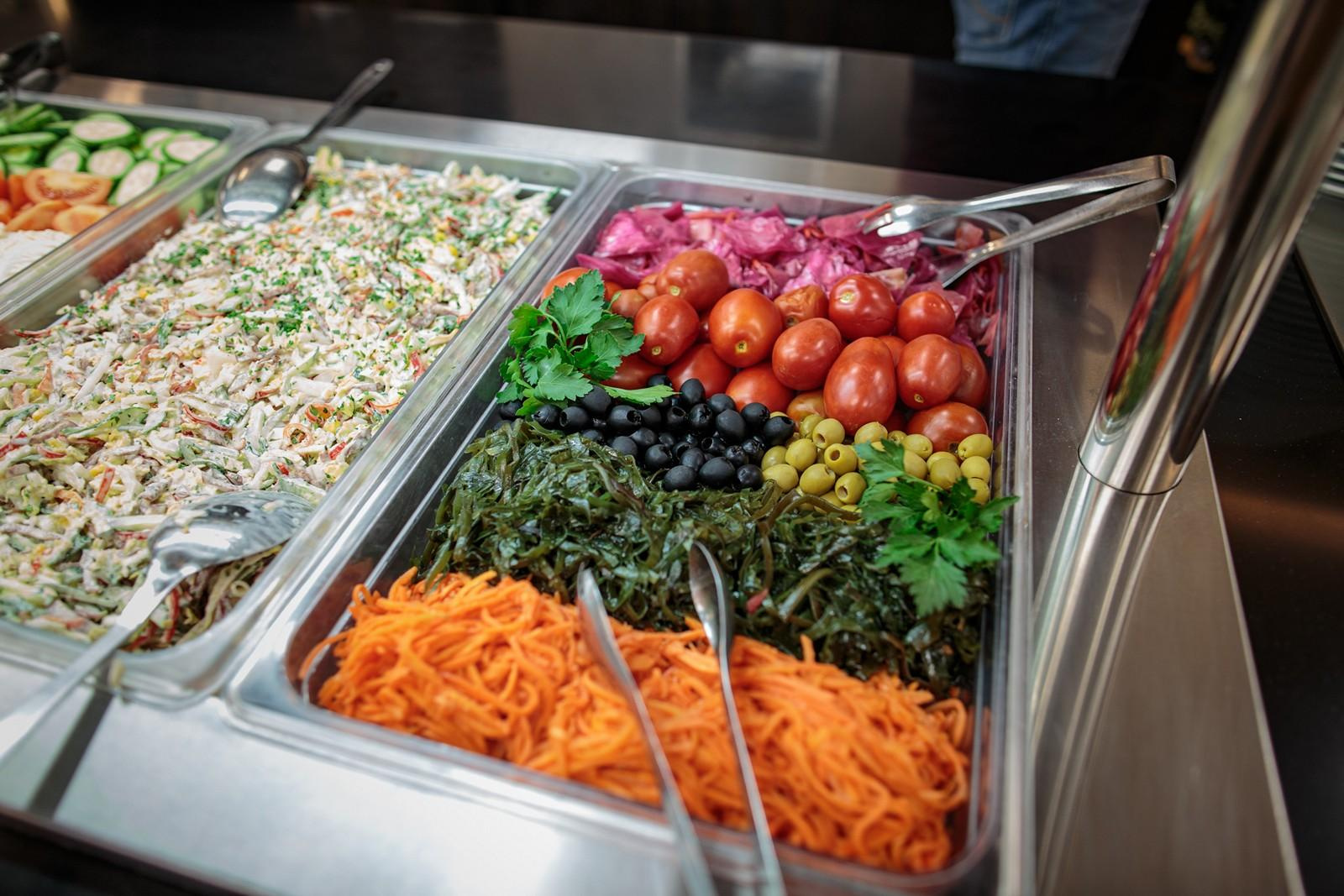 Шведский стол Гостиничного комплекса Севастополь. Свадебный и репортажный фотограф в Москве и Московской области