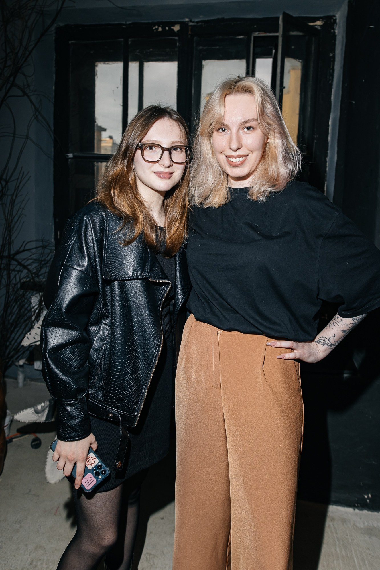 IZZI ROOM | Открытие выставки | май 2025. Репортажный фотограф в Санкт-Петербурге СПБ Алиса Ческидова на ваше мероприятие