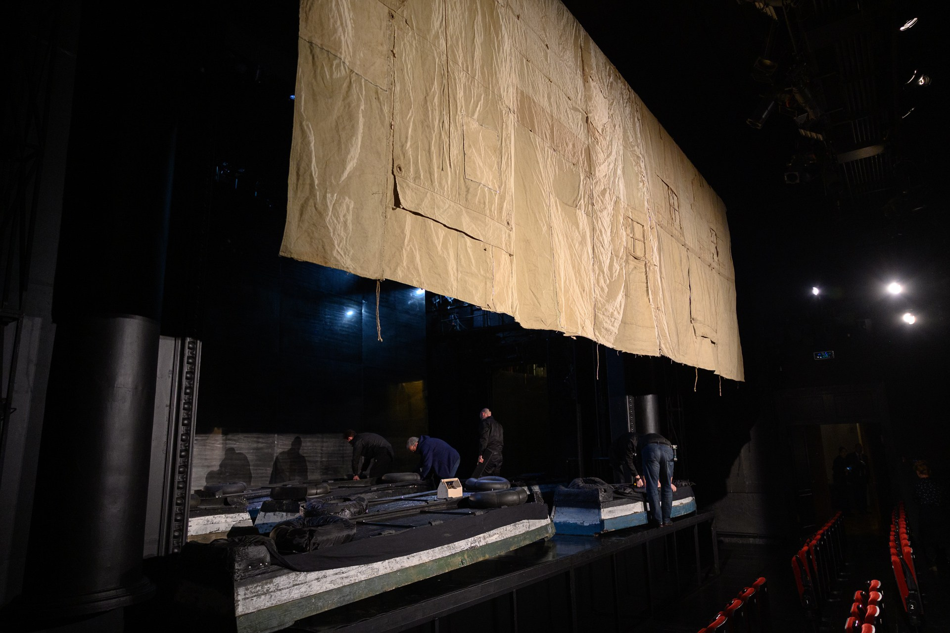 Полный цикл под ключ. История занавеса. Превращаем идею в технологию