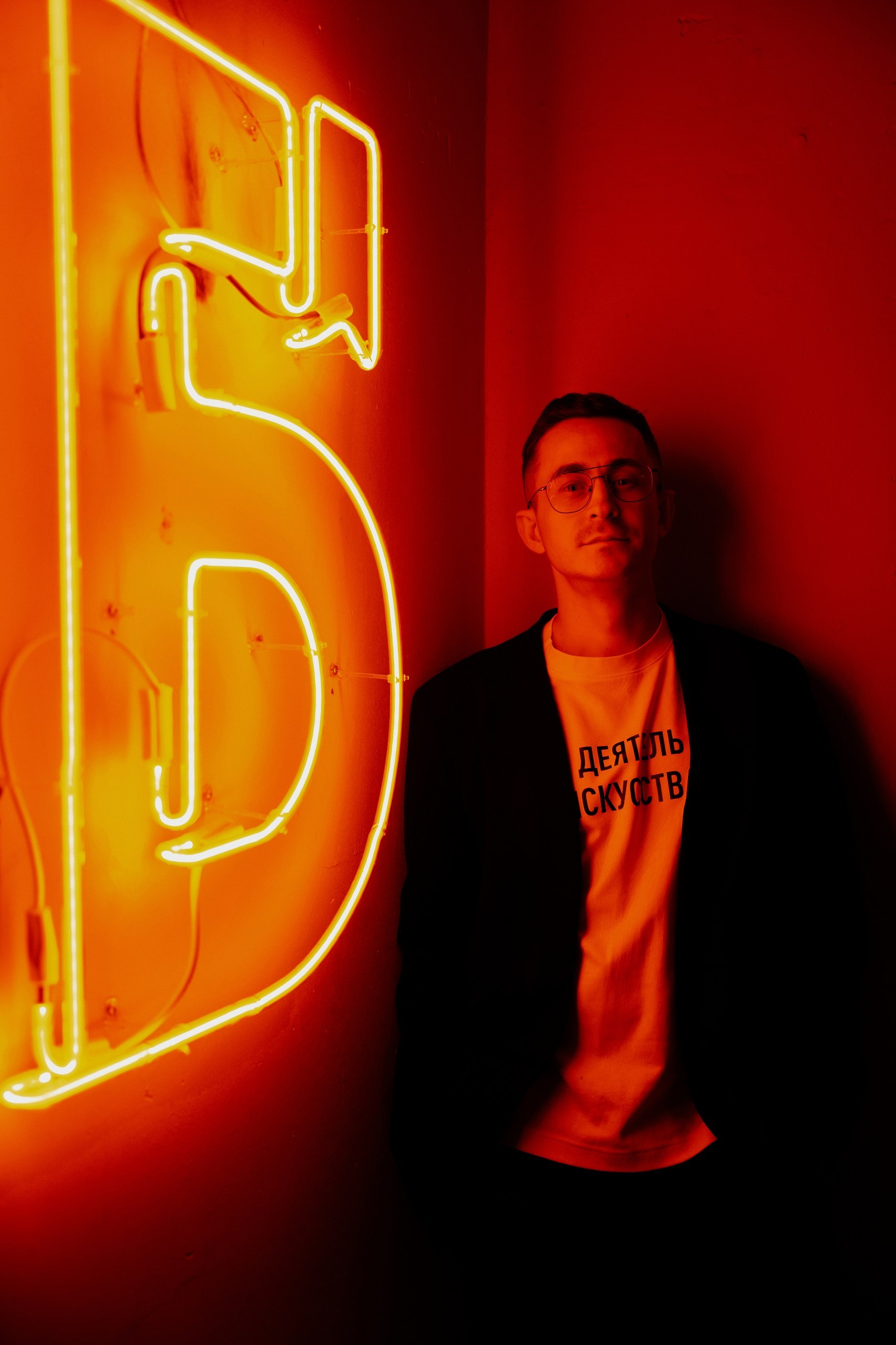 Ведущий Вячеслав Тиманов