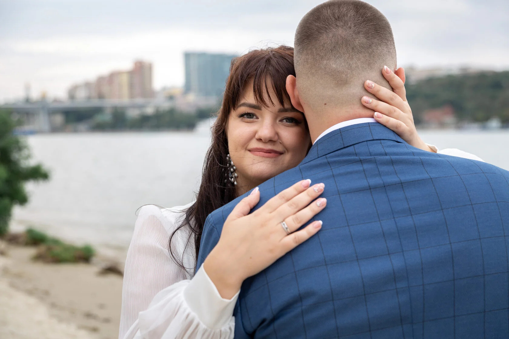 Жених и невеста на берегу Дона