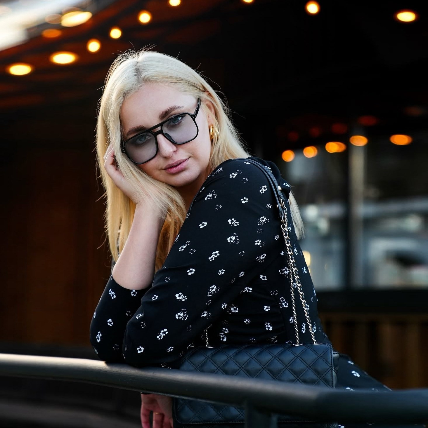 Авторские путешествия на красном кабриолете Lexus. Сочи, Адлер, Сириус, Красная Поляна, озеро Рица. Личный водитель и фотограф. Свадебный фотограф в Сочи и Адлере — Фотосессии на море и в горах | Виктор Рогулев