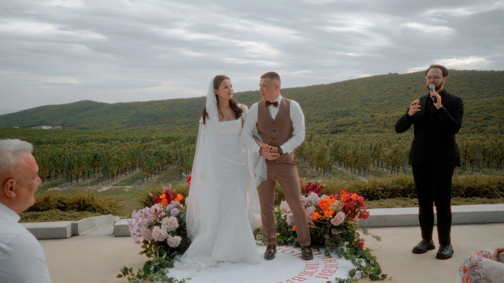 Видео Фауст Дом у моря. Подрядчики и друзья сети свадебных площадок House for wedding