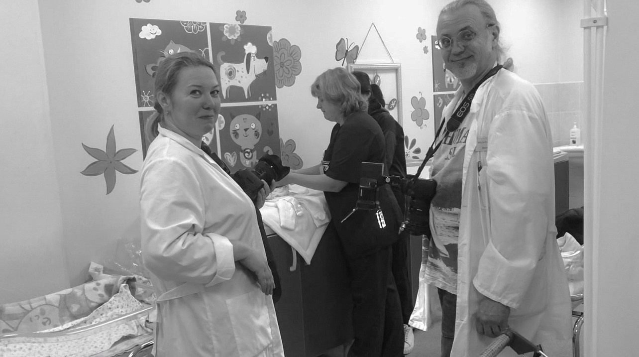 Фотосъемка выписки из роддома в Москве, заказать фотографа на выписку ньюборн съемка в роддоме newborn фотограф в Юдино