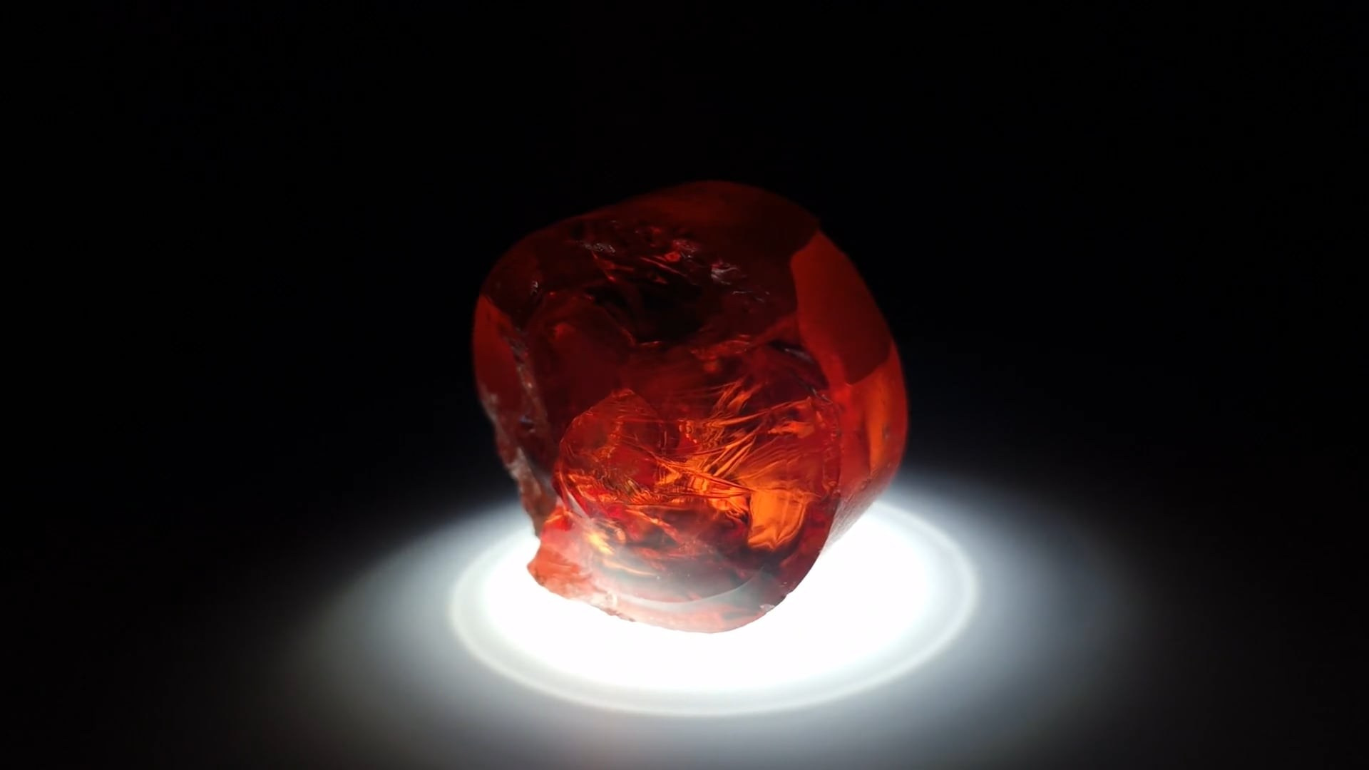 Алюмо иттриевый гранат red yag. YAG garnet иттрий алюминиевый гранат ИАГ