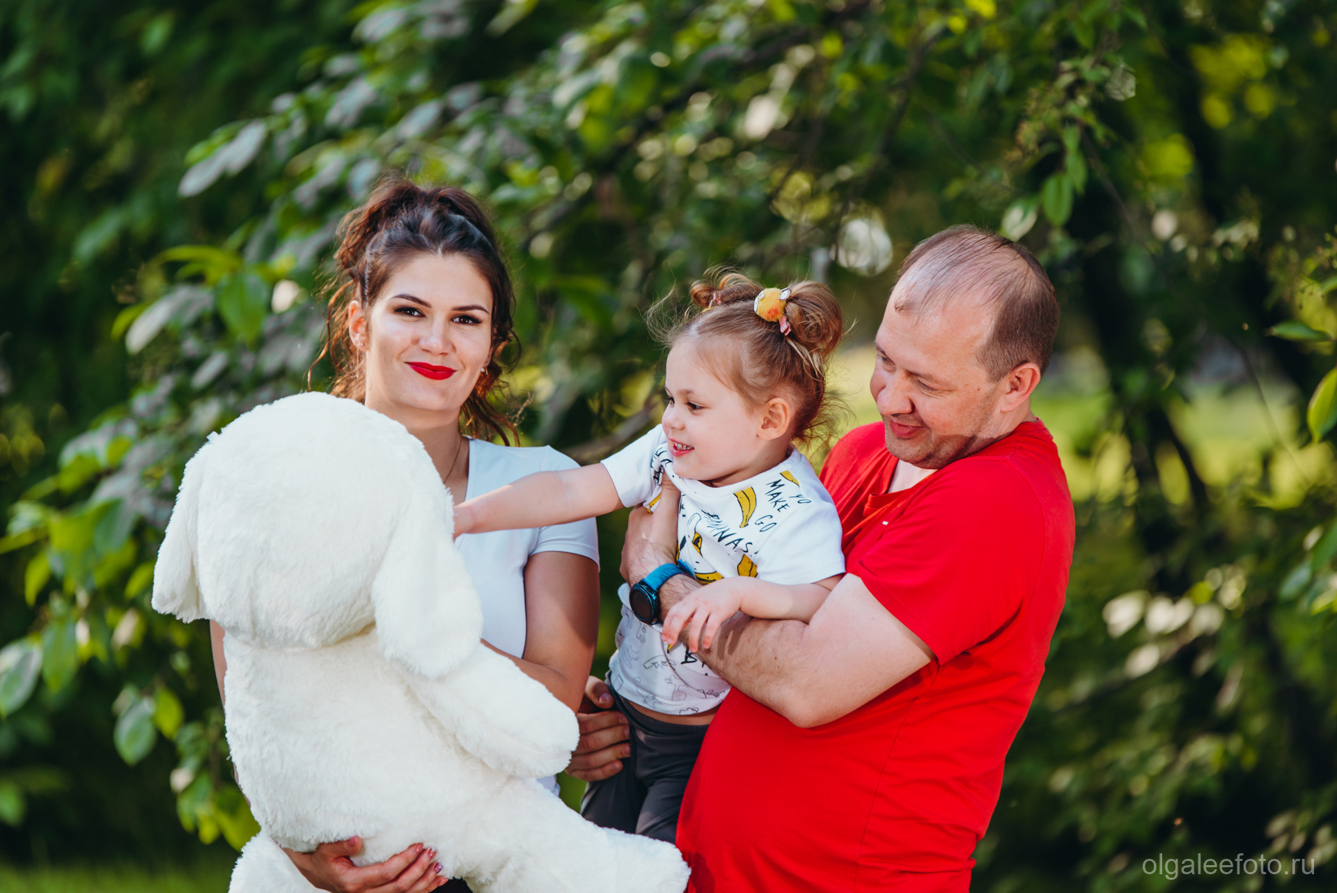 Алина с семьёй. Ольга Ли свадебный семейный фотограф Иркутск