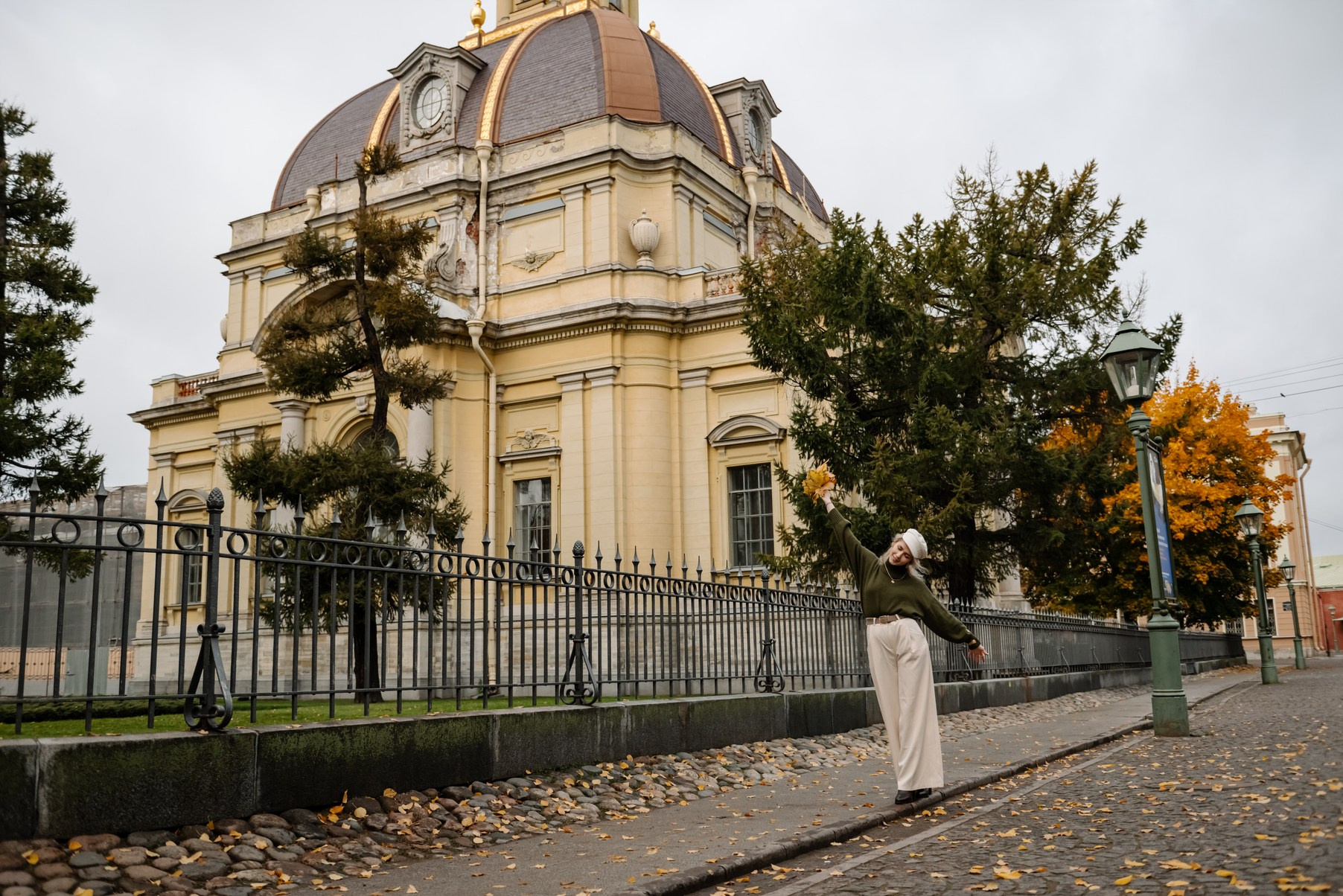 Женская осенняя фотосессия у&nbsp;Петропавловской крепости