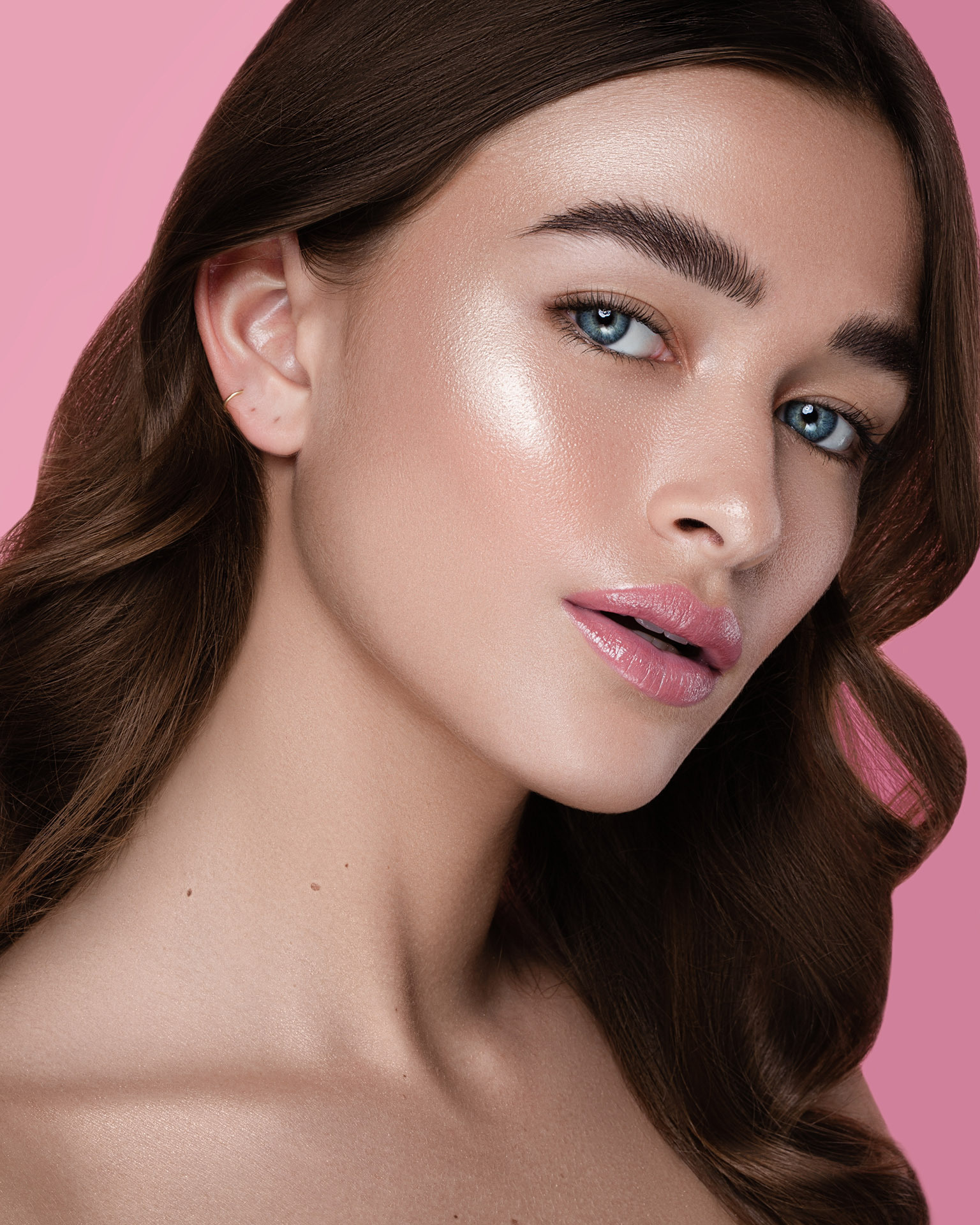 Jewelry, Beauty. Professional Retoucher, photo editor, Bali, Worldwide