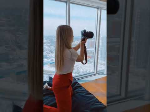 Bio and contacts. Sia Levine Design