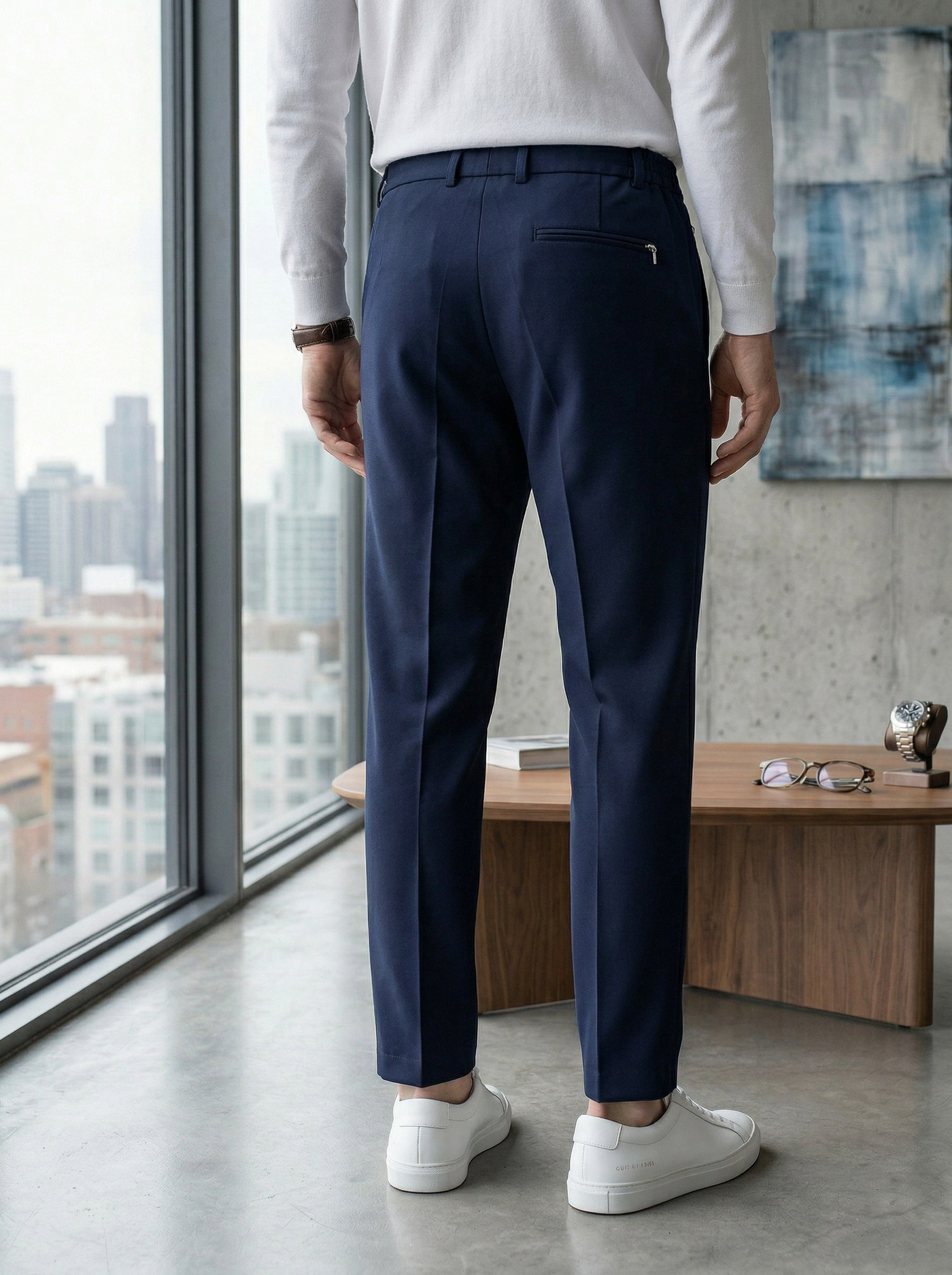 Генерация фото в интерьере для синих брюк с резинкой