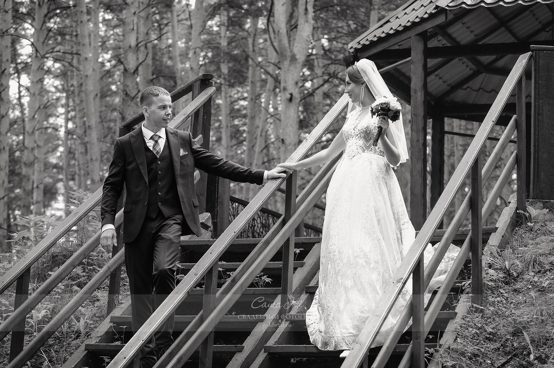 Свадебная фотосессия A&N в дождливую и пасмурную погоду в Новосибирске от профессионального фотографа Саши Кё. Свадебный, семейный и event фотограф в Новосибирске и Новосибирской области Саша Кё