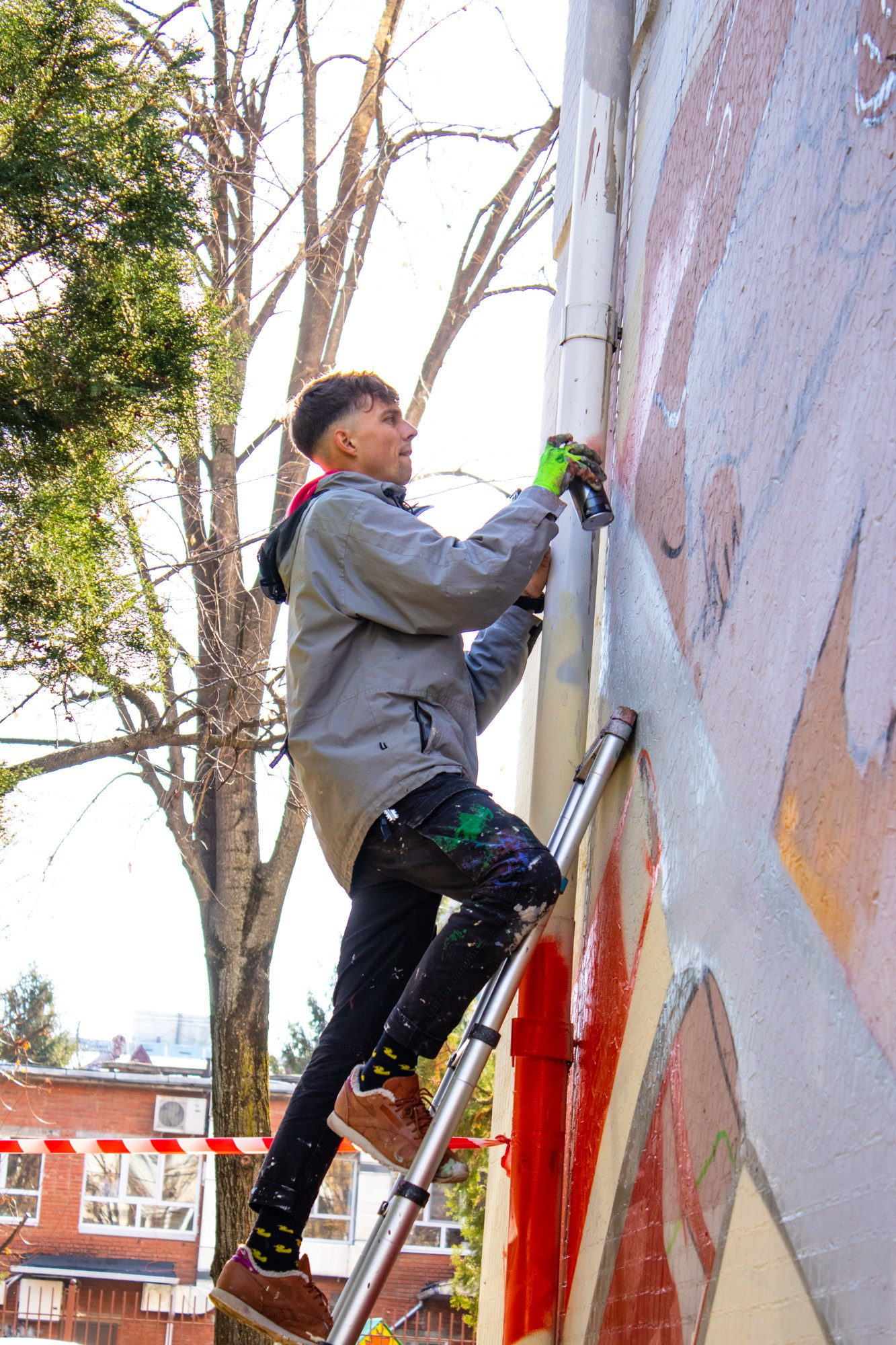 Краснодарская стрит-арт художница Таня Тако и её граффити. Репортажный, промышленный и маркетплейс-фотограф Дмитрий Чернат