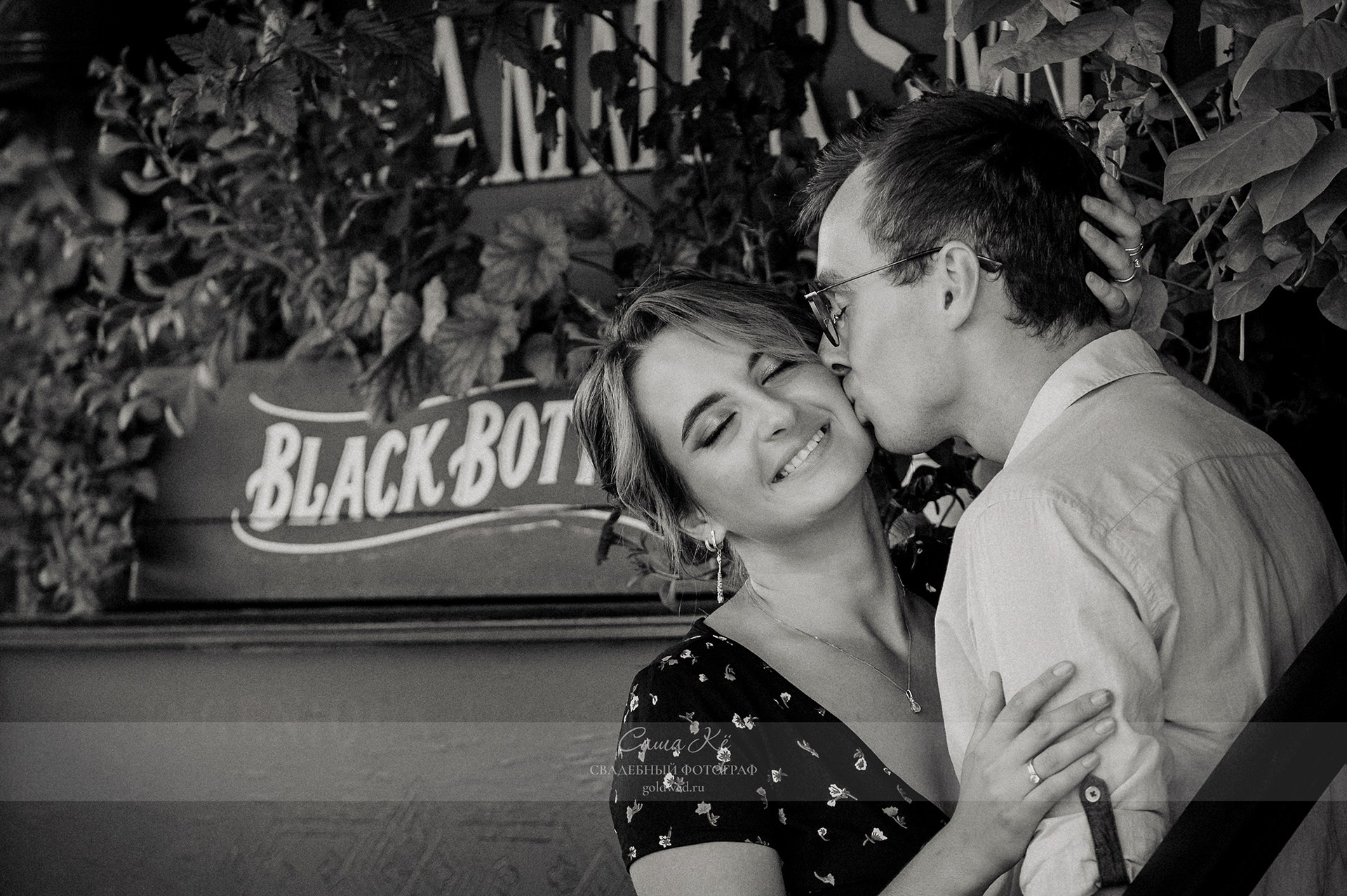 Профессиональная предсвадебная фотосессия в Новосибирске — любовь, нежность и романтика от Саши Кё. Свадебный, семейный и event фотограф в Новосибирске и Новосибирской области Саша Кё