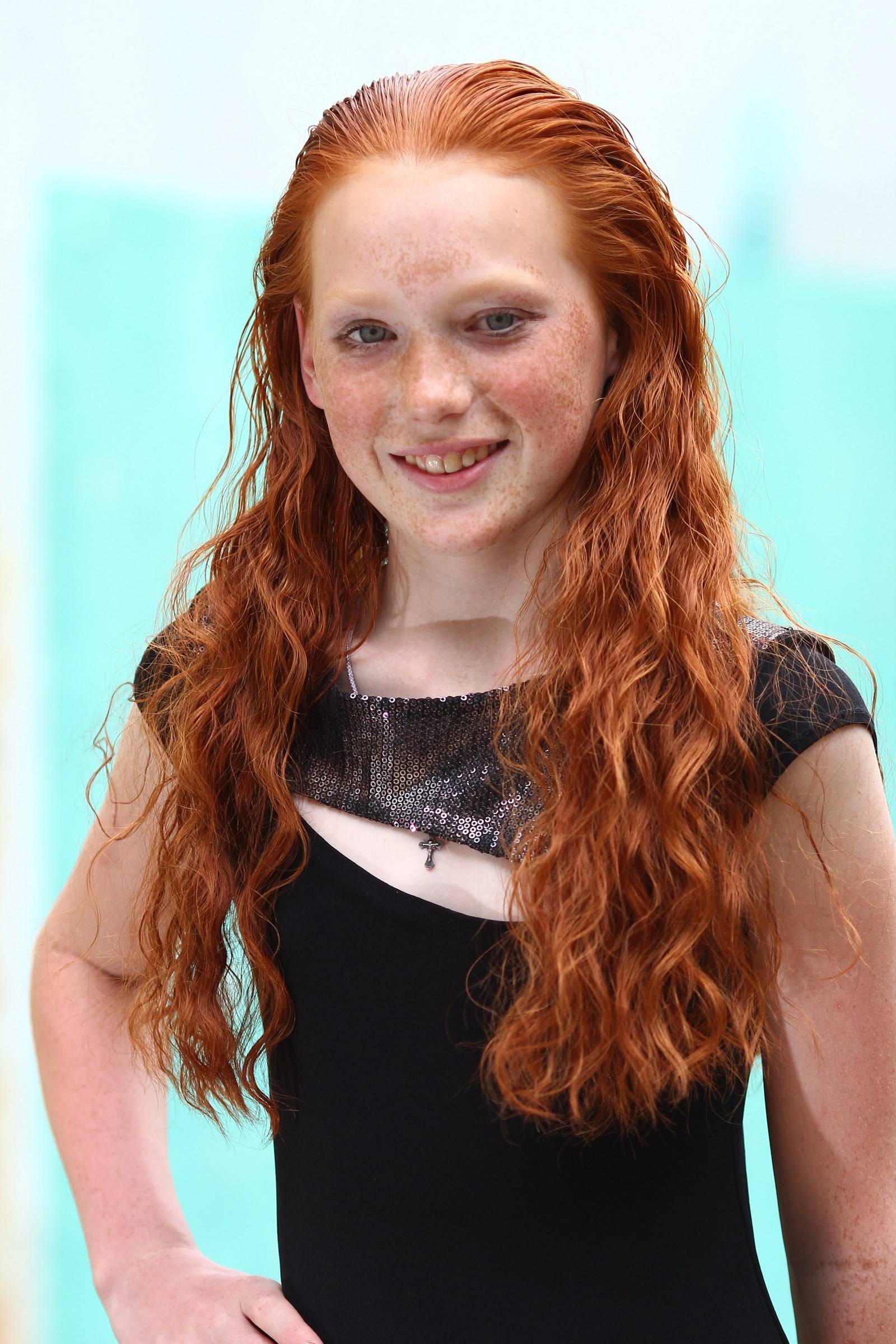 Портретная фотография. Имидж Технологии — Производство сувенирных магнитов, заливных этикеток и значков. Репортажная фотография в Кирове Кировской области