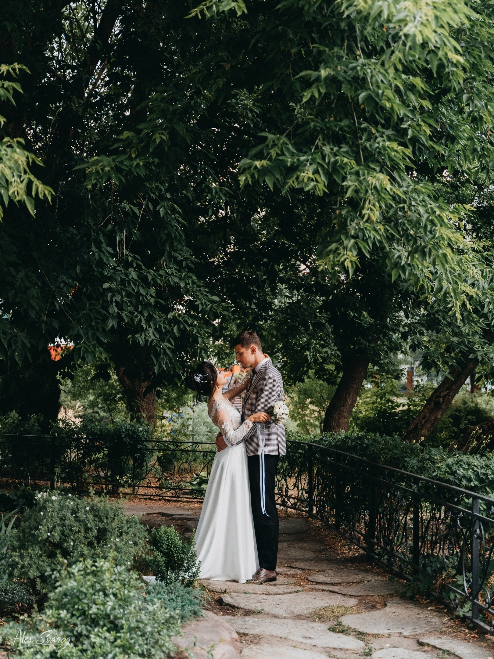 Красивые свадебные фото в Орехово-Зуево. Свадебный и репортажный фотограф-видеограф Москва и Московская область