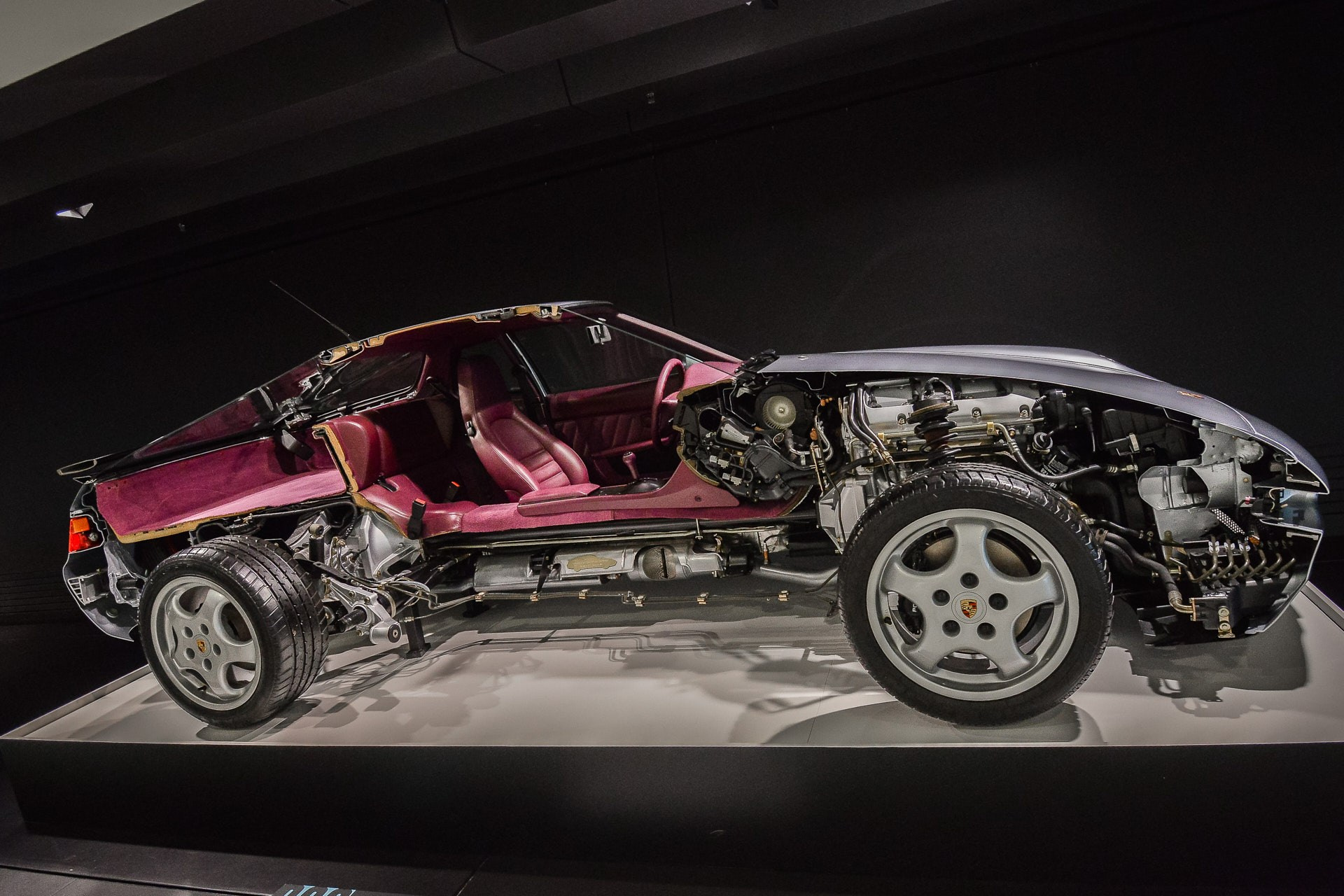 Музей Porsche в Штутгарте (2016 год). Репортажный фотограф в Минске. Алексей Матюшков