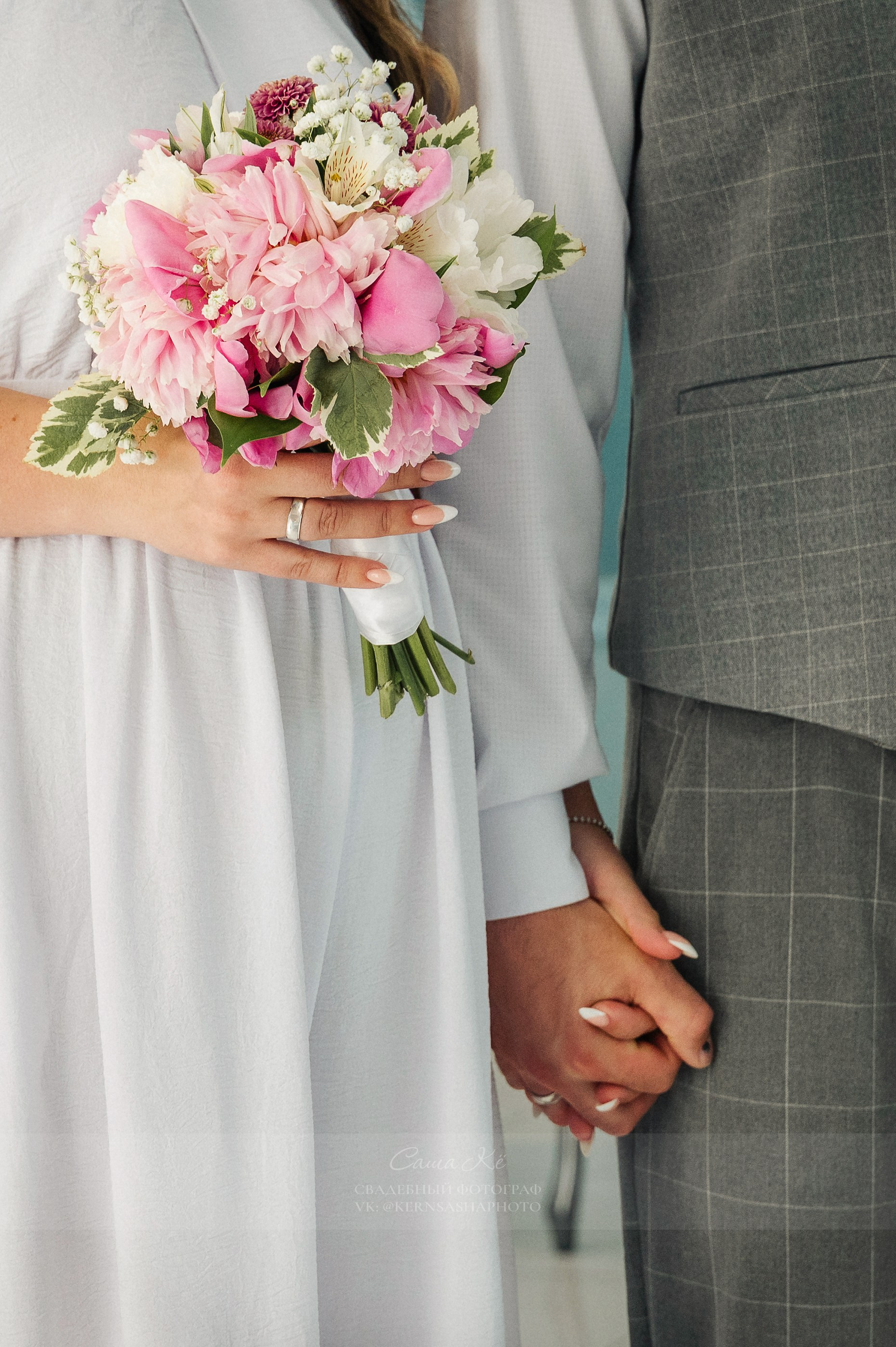 Свадебная фотосессия в Нарымском сквере Новосибирска. Свадебный, семейный и event фотограф в Новосибирске и Новосибирской области Саша Кё