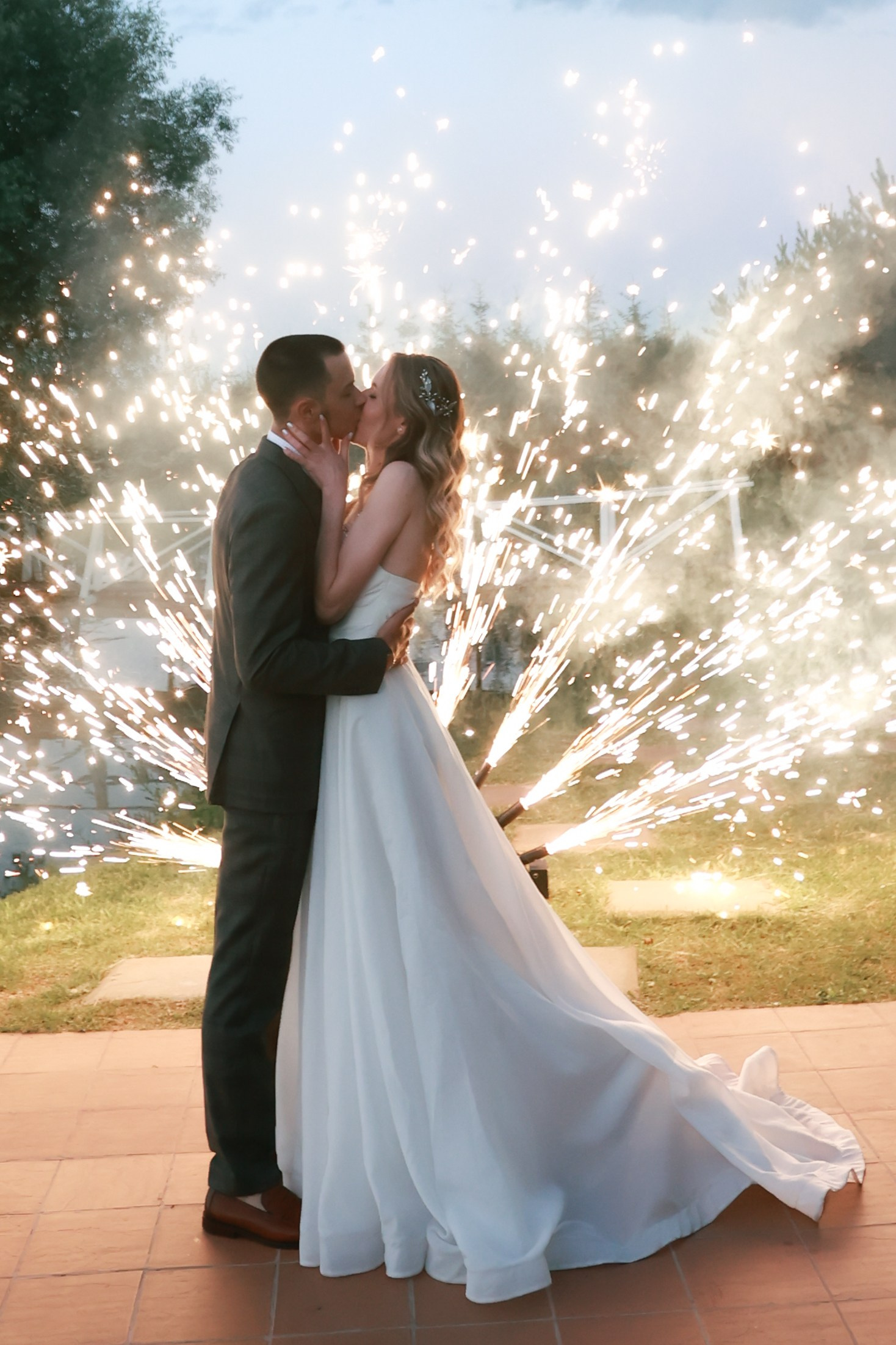 Свадебный ведущий на любое мероприятие в Москве. Свадебный ведущий в Москве Саксофон на свадьбу