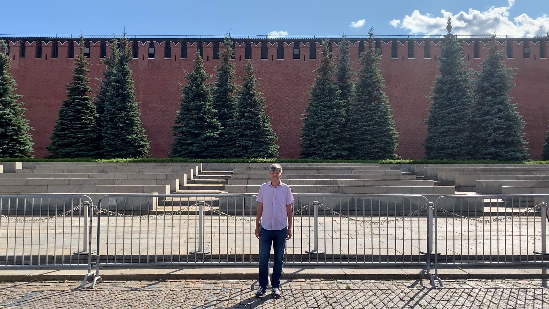 Художник Олег Семёновых