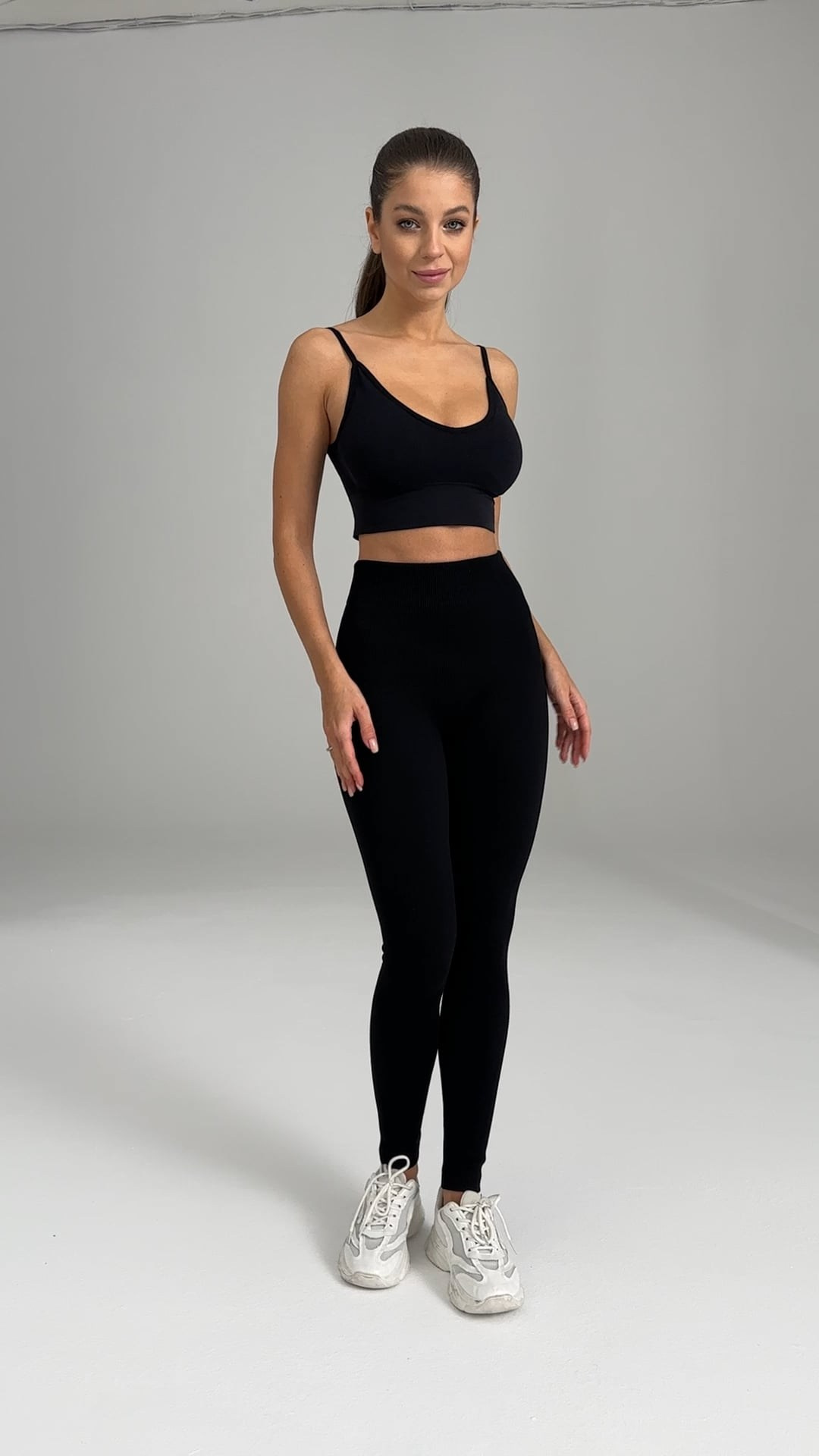 Пример съемки леггинсов. Контент для маркетплейсов и соцсетей. Фото и видео съемка