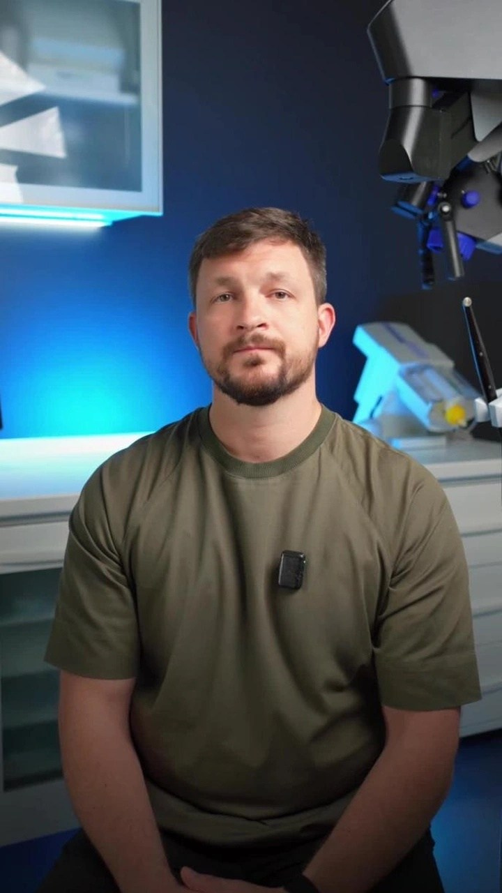 Съёмка подкастов и разговорных reels. Профессиональный видеограф в Москве — Ярослав Сергеев. Видеосъёмка под ключ: монтаж, цветокоррекция, саунд-дизайн, креативные видео