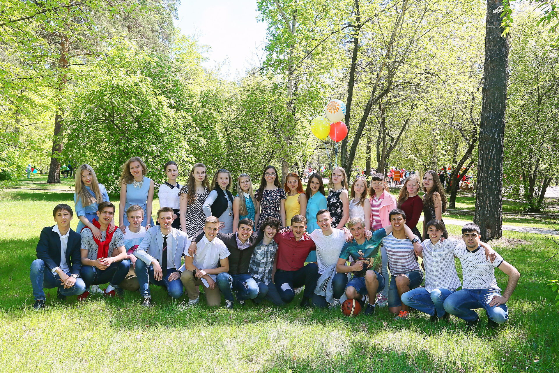 Альбомы для 9 и 11 класса. Создание стильных выпускных альбомов