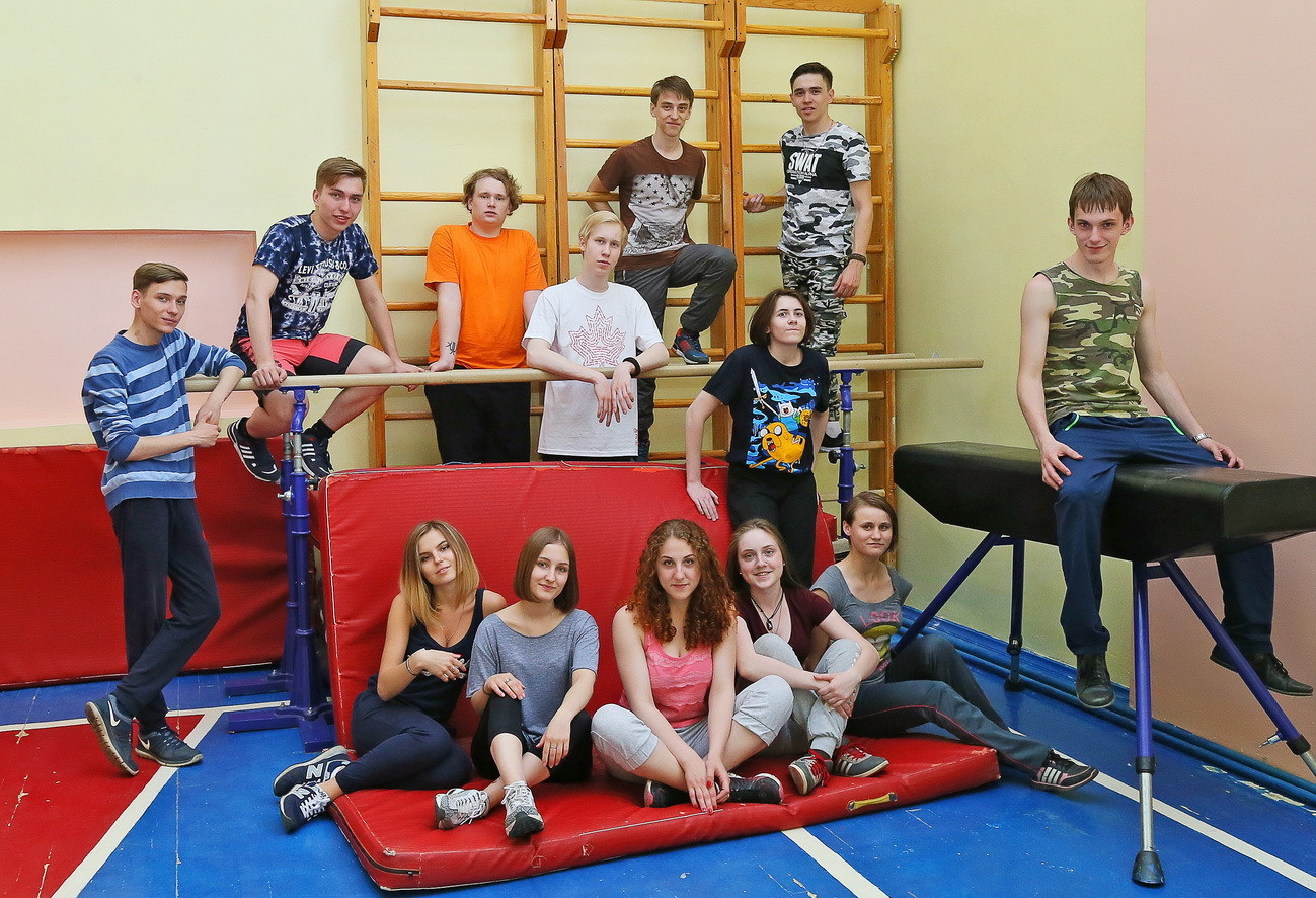 Альбомы для 9 и 11 класса. Создание стильных выпускных альбомов