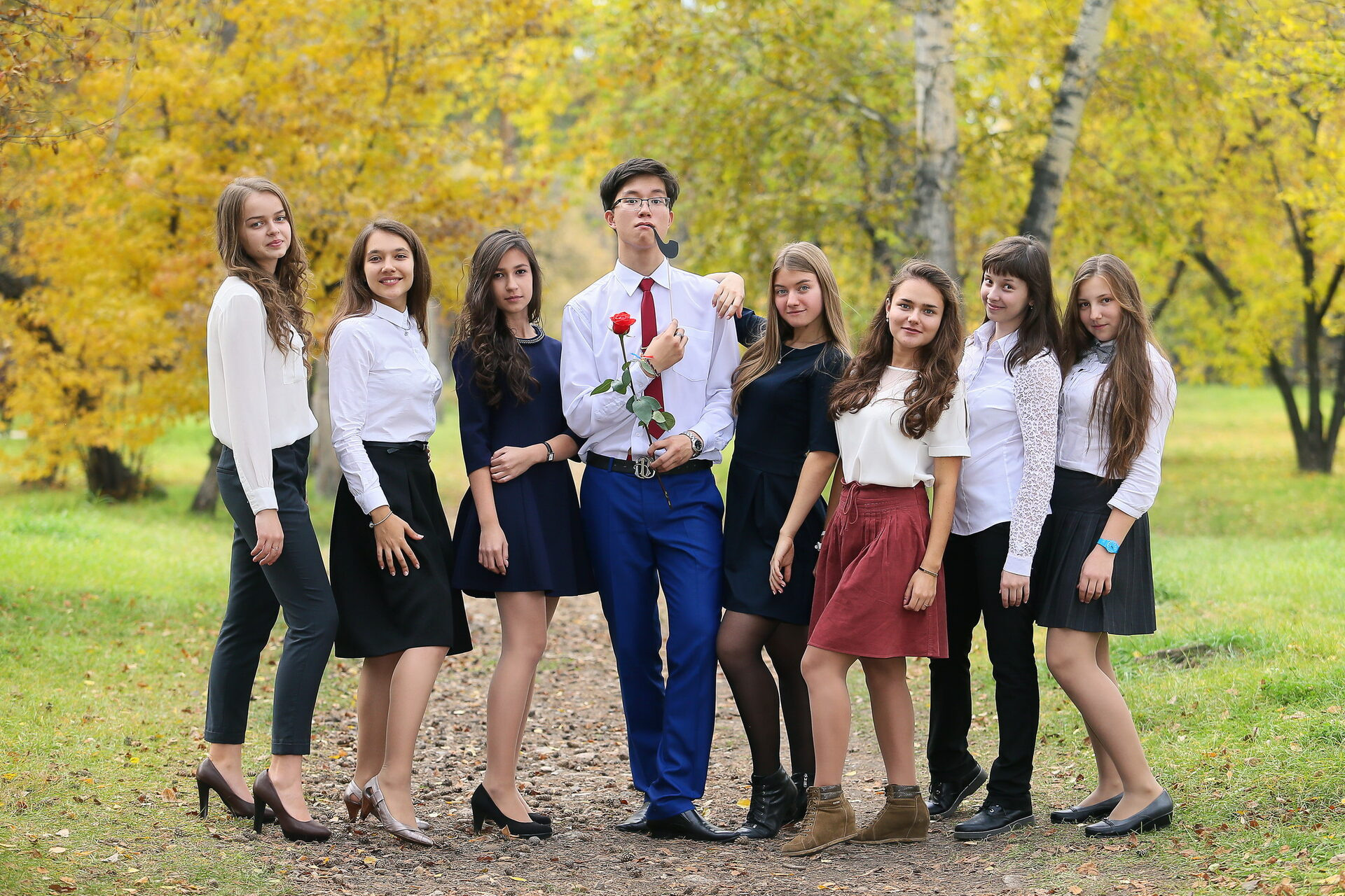 Альбомы для 9 и 11 класса. Создание стильных выпускных альбомов