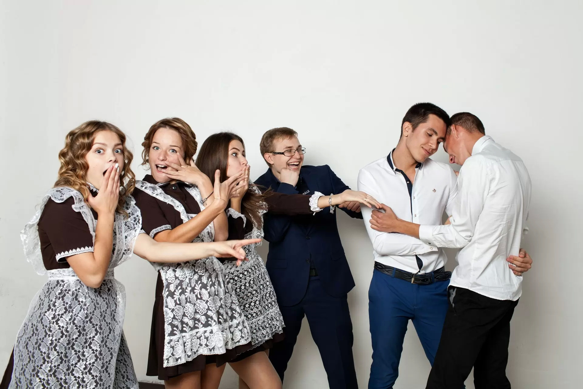 Альбомы для 9 и 11 класса. Создание стильных выпускных альбомов