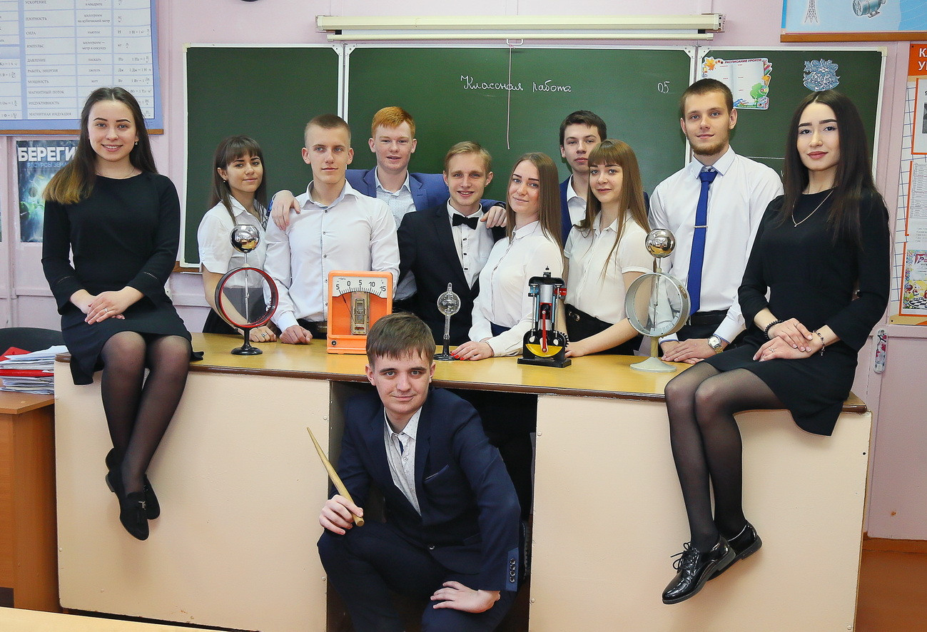 Альбомы для 9 и 11 класса. Создание стильных выпускных альбомов