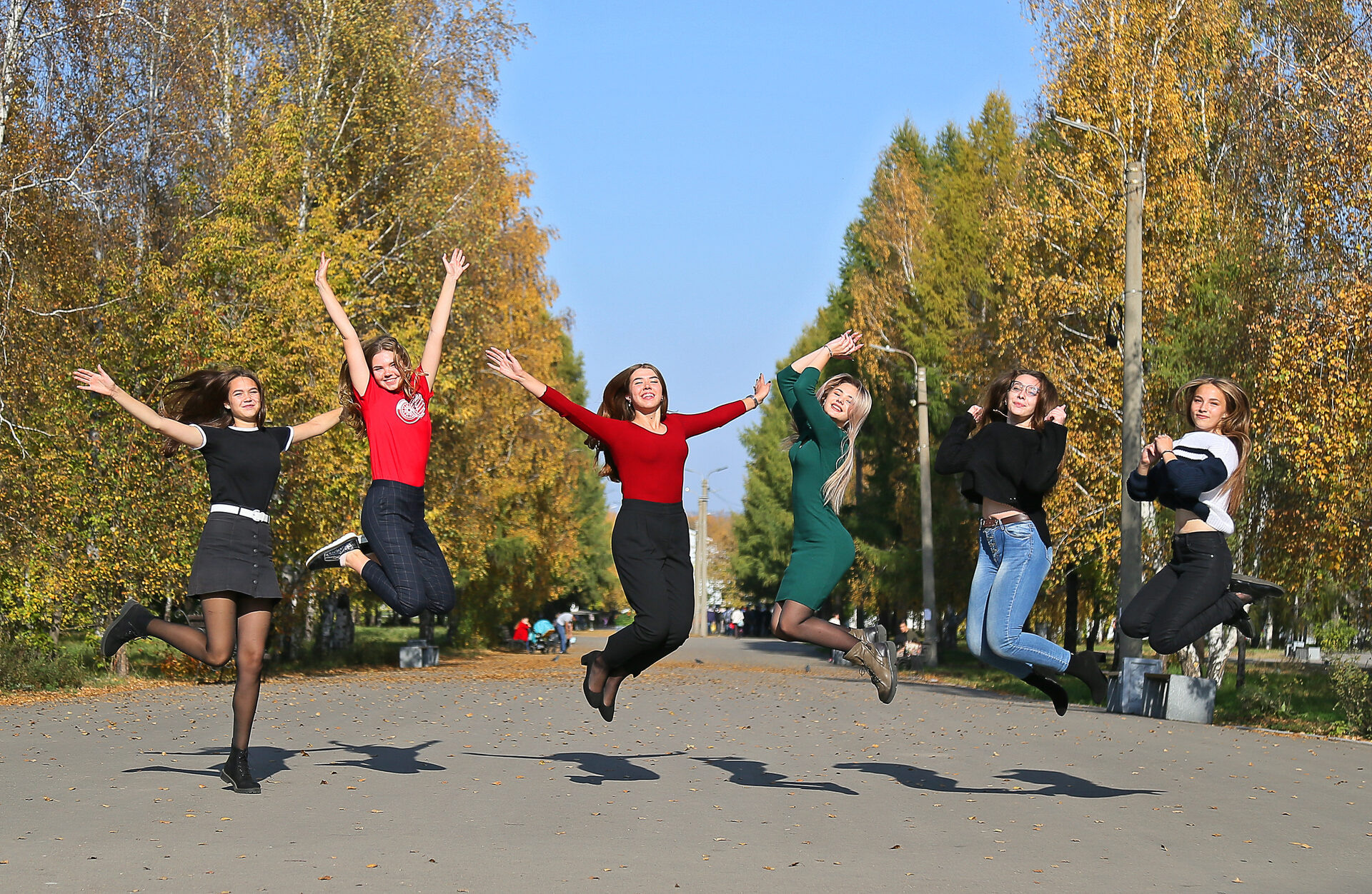 Альбомы для 9 и 11 класса. Создание стильных выпускных альбомов