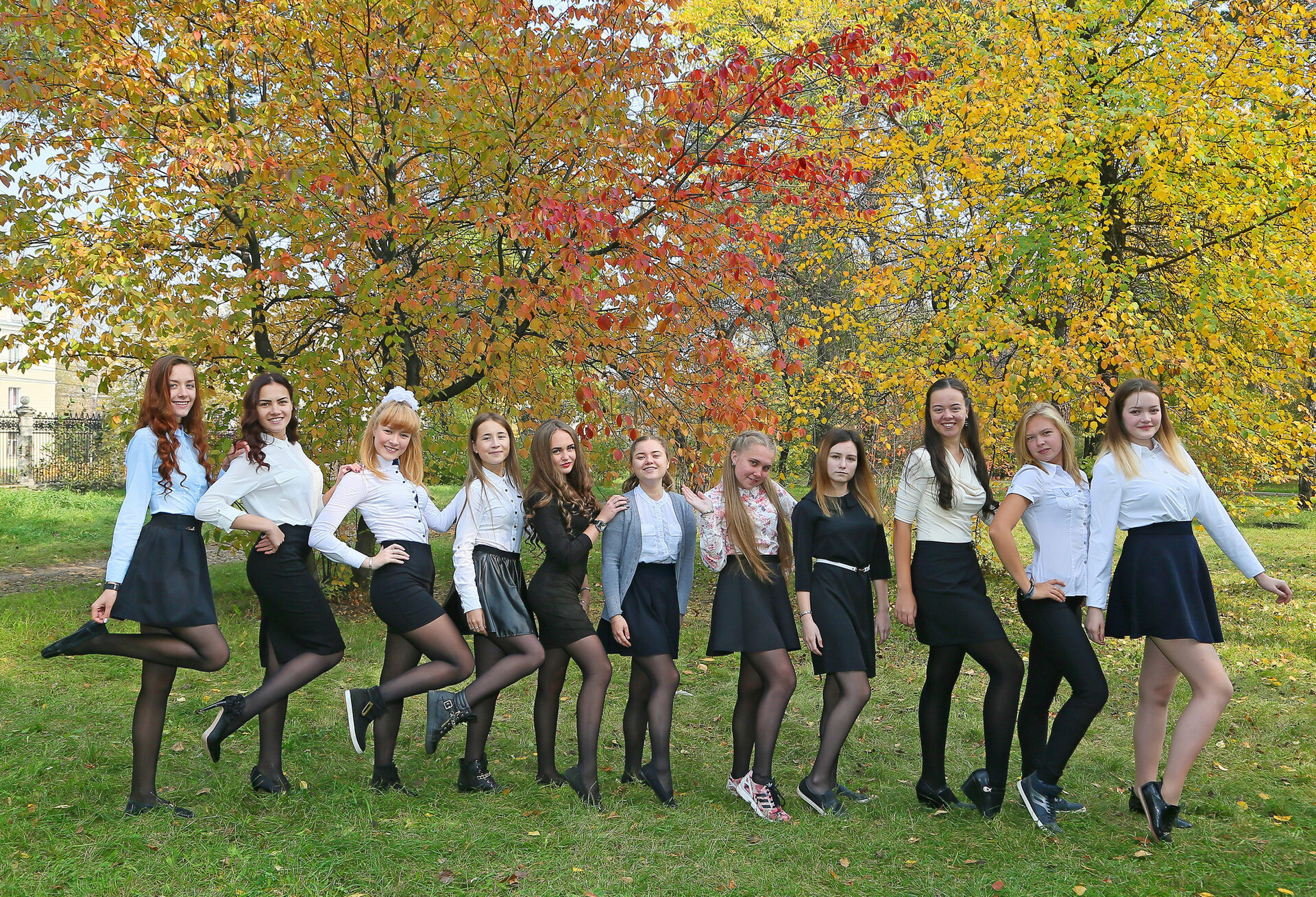 Альбомы для 9 и 11 класса. Создание стильных выпускных альбомов