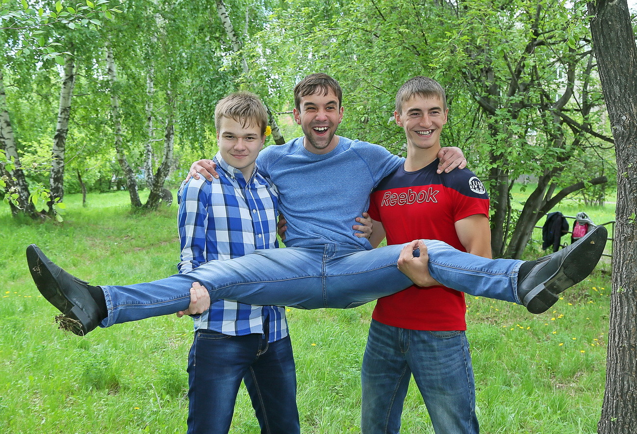 Альбомы для 9 и 11 класса. Создание стильных выпускных альбомов