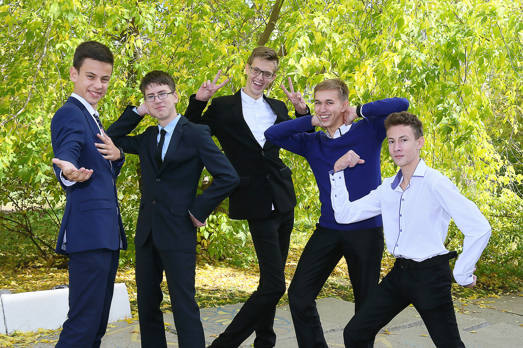 Альбомы для 9 и 11 класса. Создание стильных выпускных альбомов